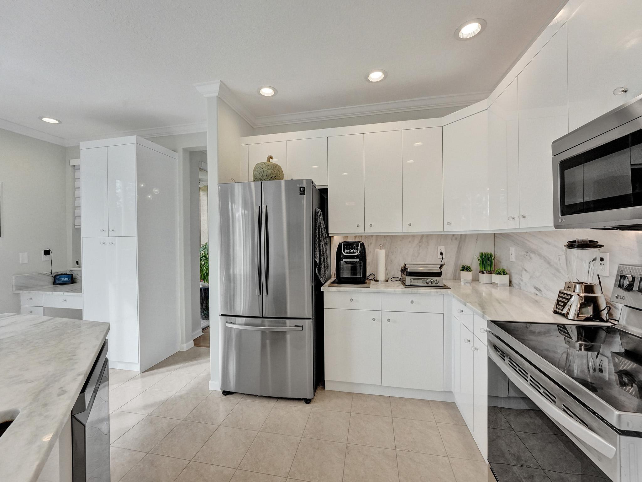 2111 RESTON, Royal Palm Beach FL 33411