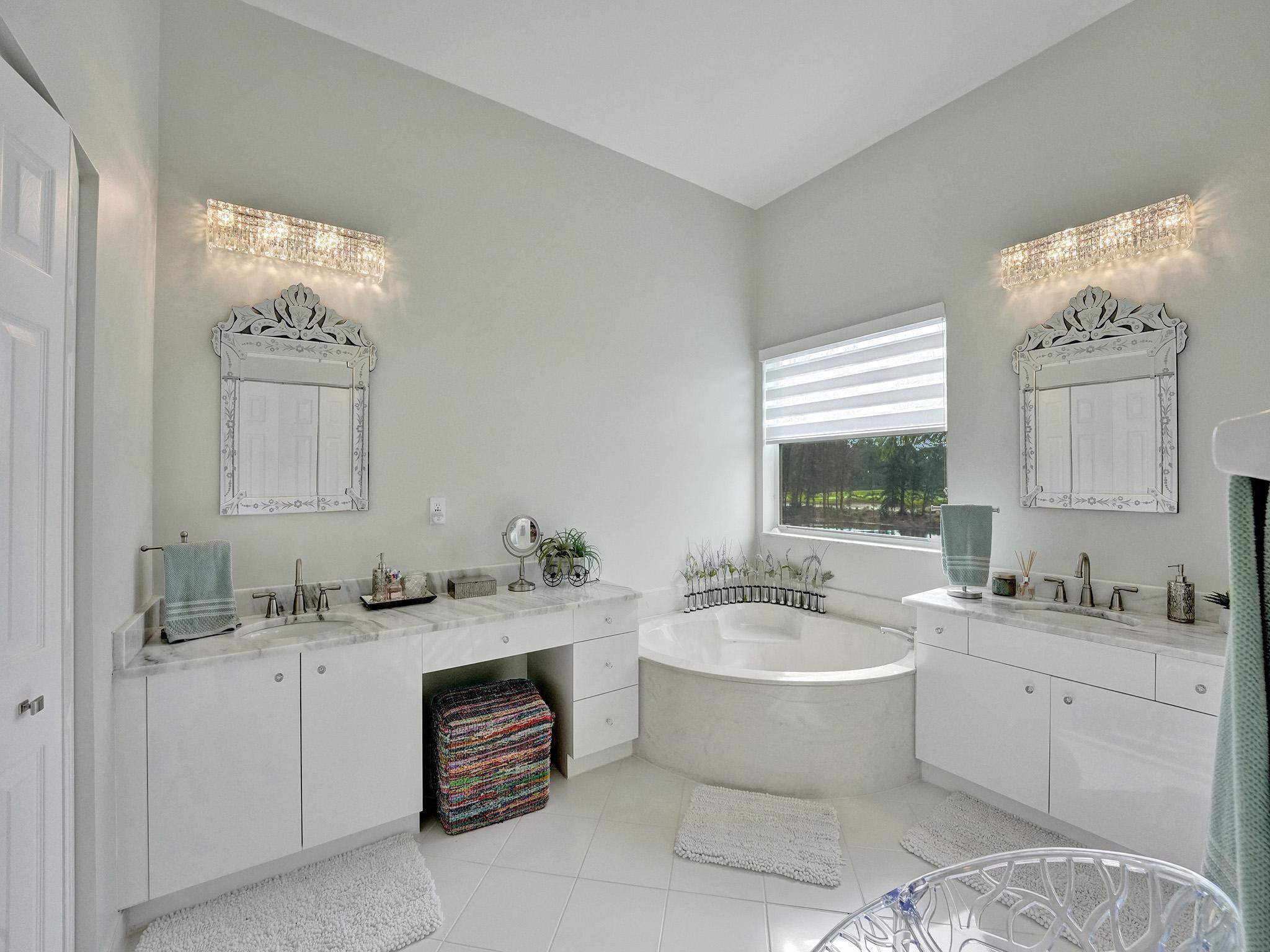 2111 RESTON, Royal Palm Beach FL 33411