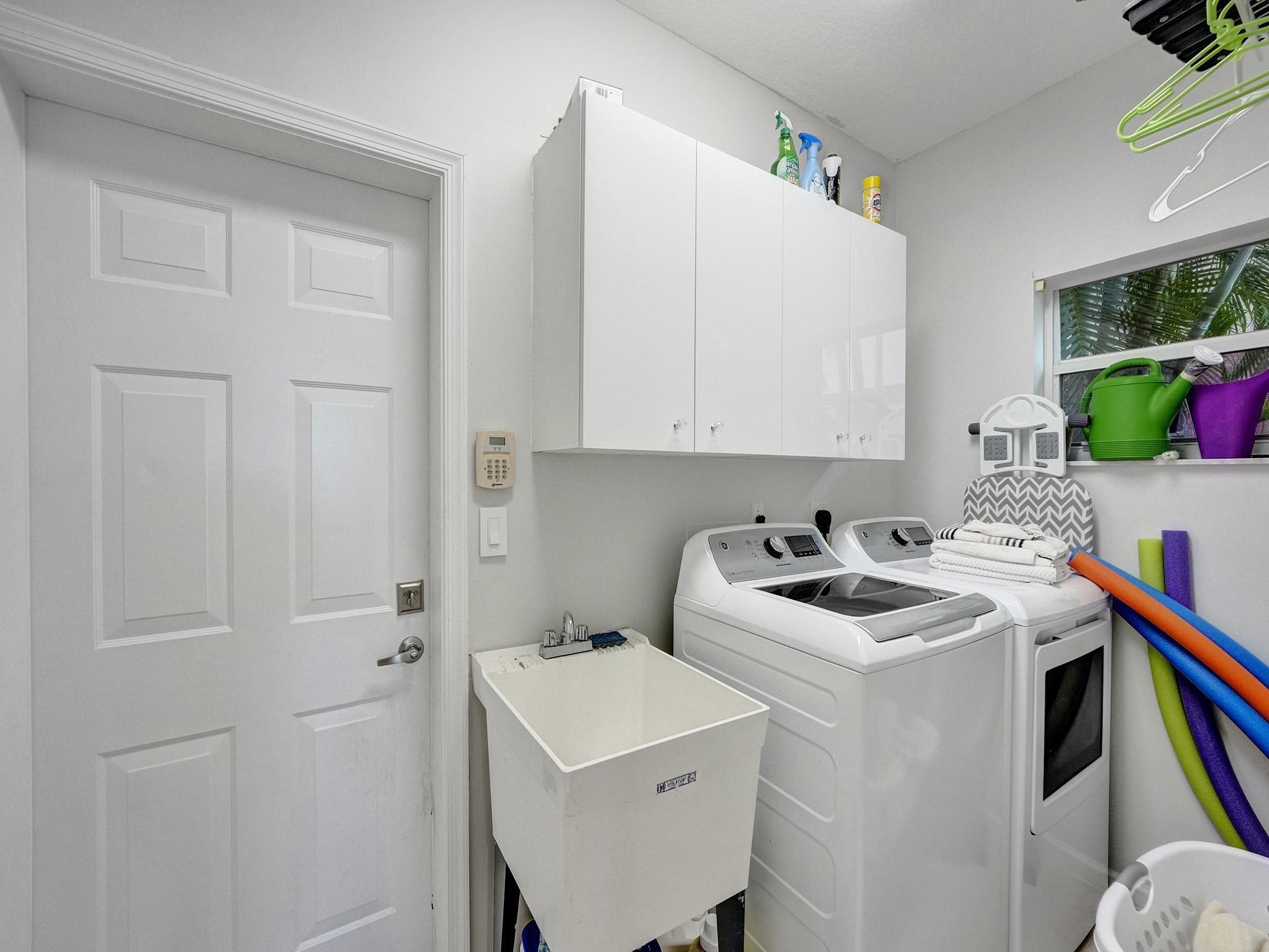 2111 RESTON, Royal Palm Beach FL 33411