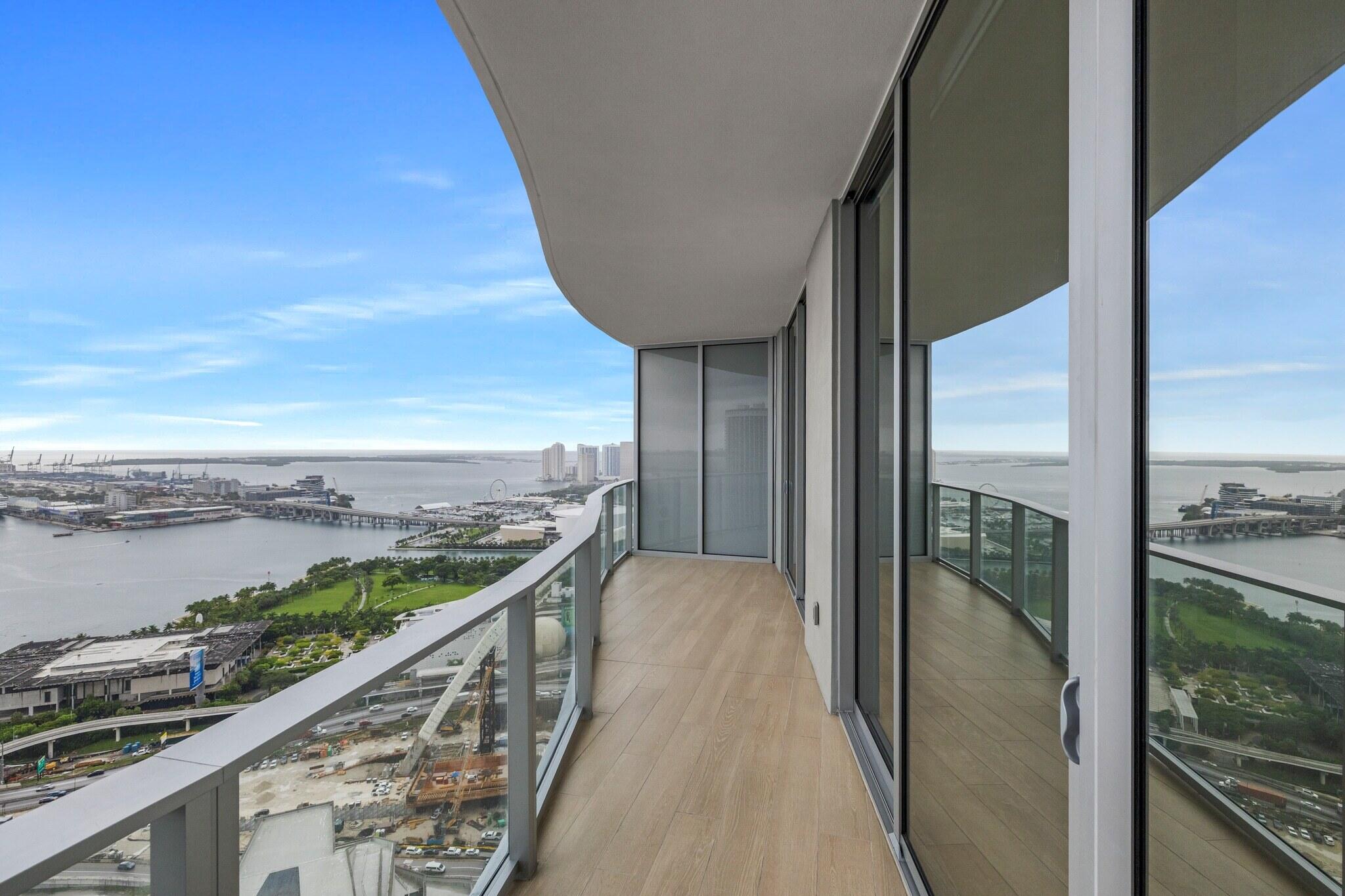 1400 Biscayne #4003, Miami FL 33132