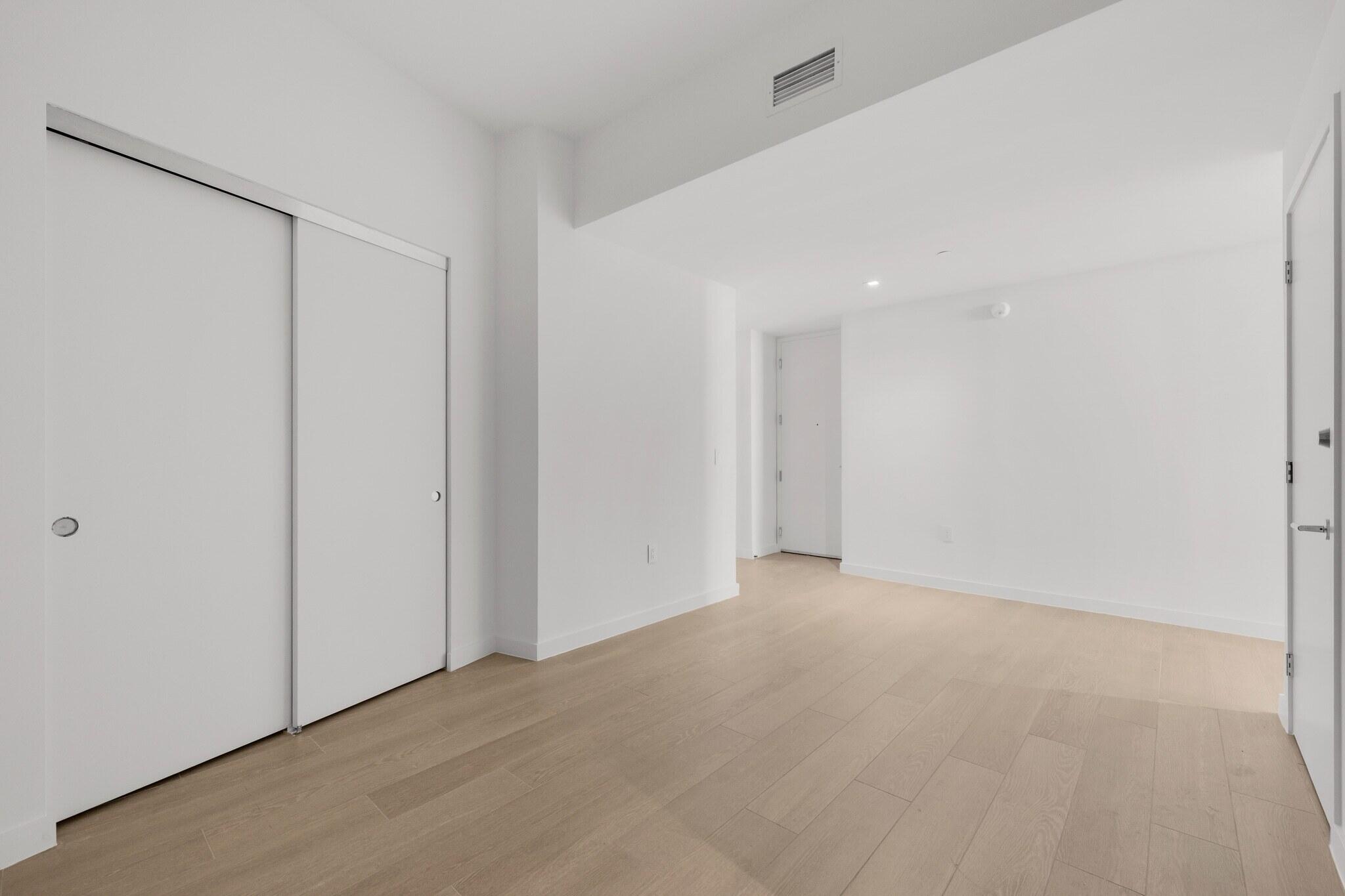 1400 Biscayne #4003, Miami FL 33132