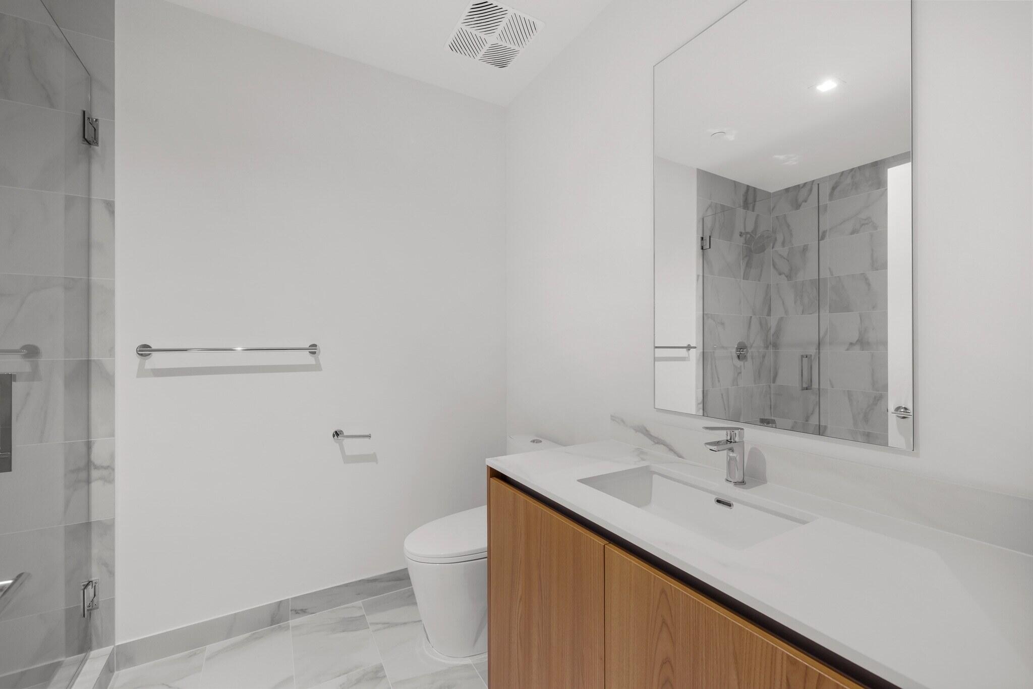 1400 Biscayne #4003, Miami FL 33132