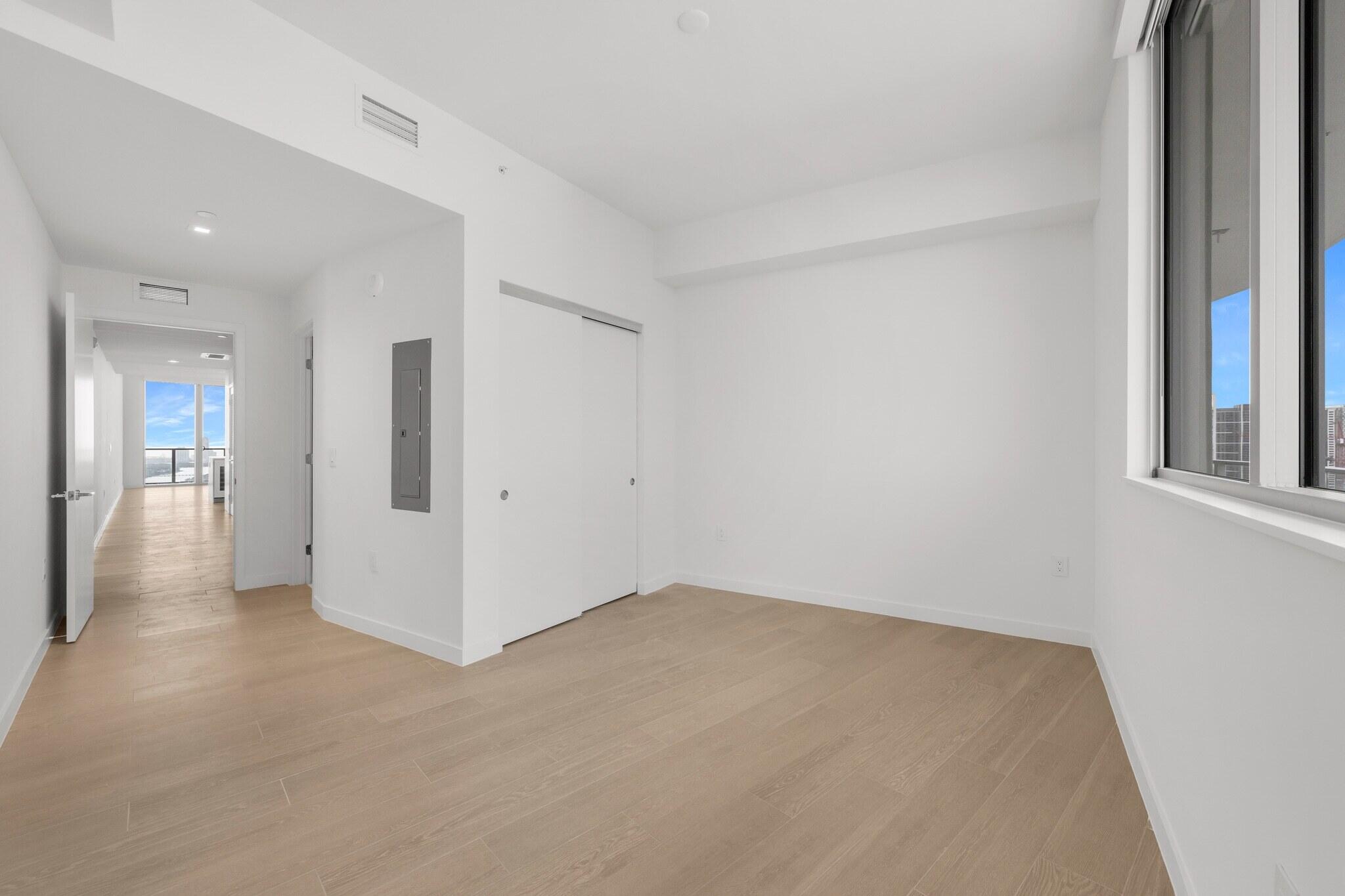 1400 Biscayne #4003, Miami FL 33132