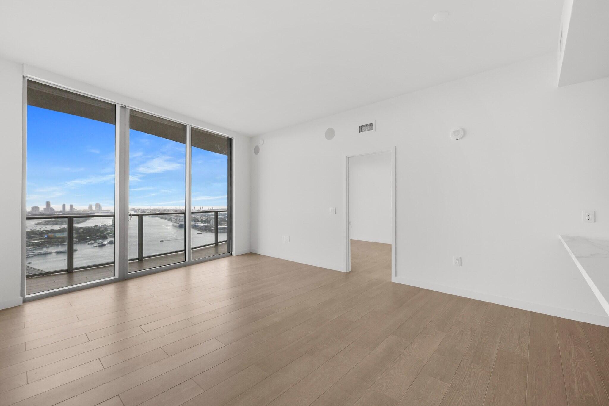 1400 Biscayne #4003, Miami FL 33132