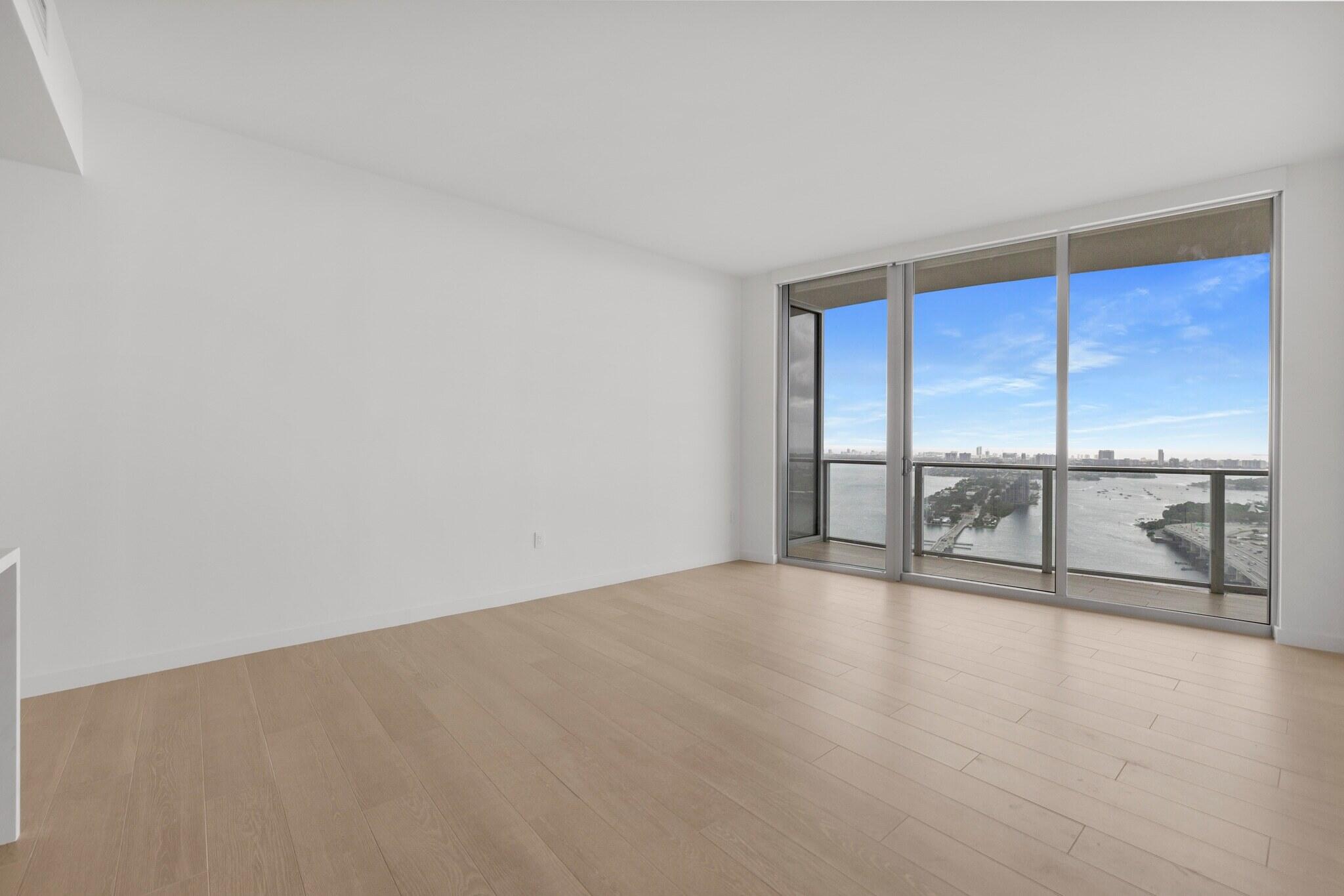 1400 Biscayne #4003, Miami FL 33132