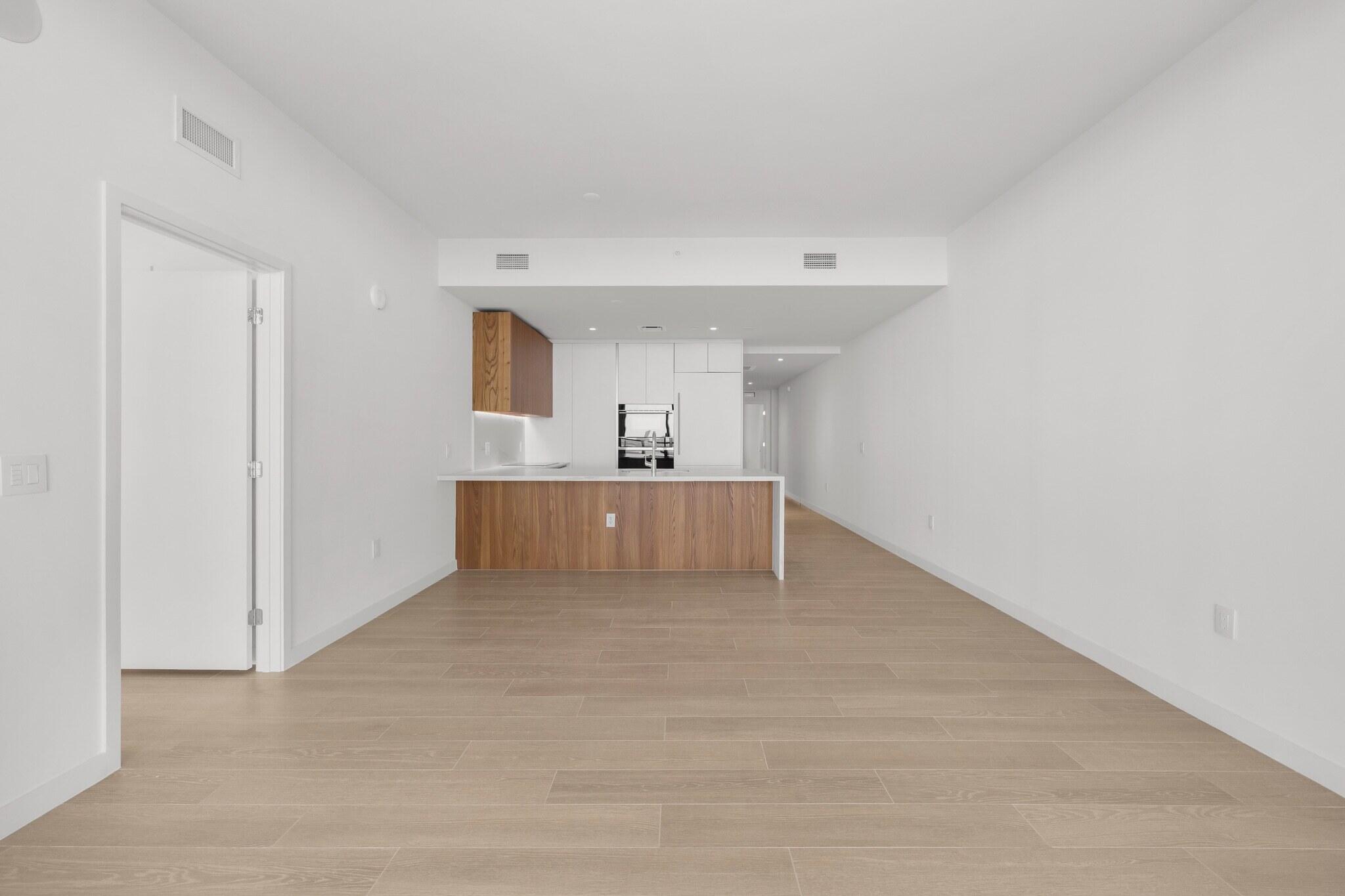 1400 Biscayne #4003, Miami FL 33132