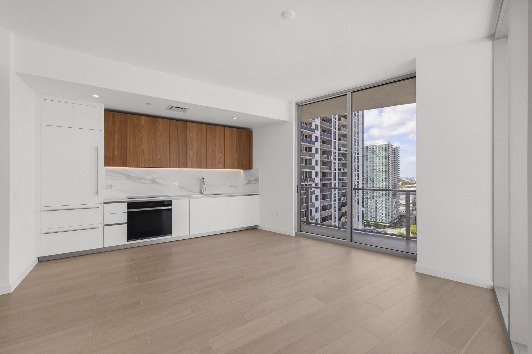 1400 Biscayne #2007, Miami FL 33132