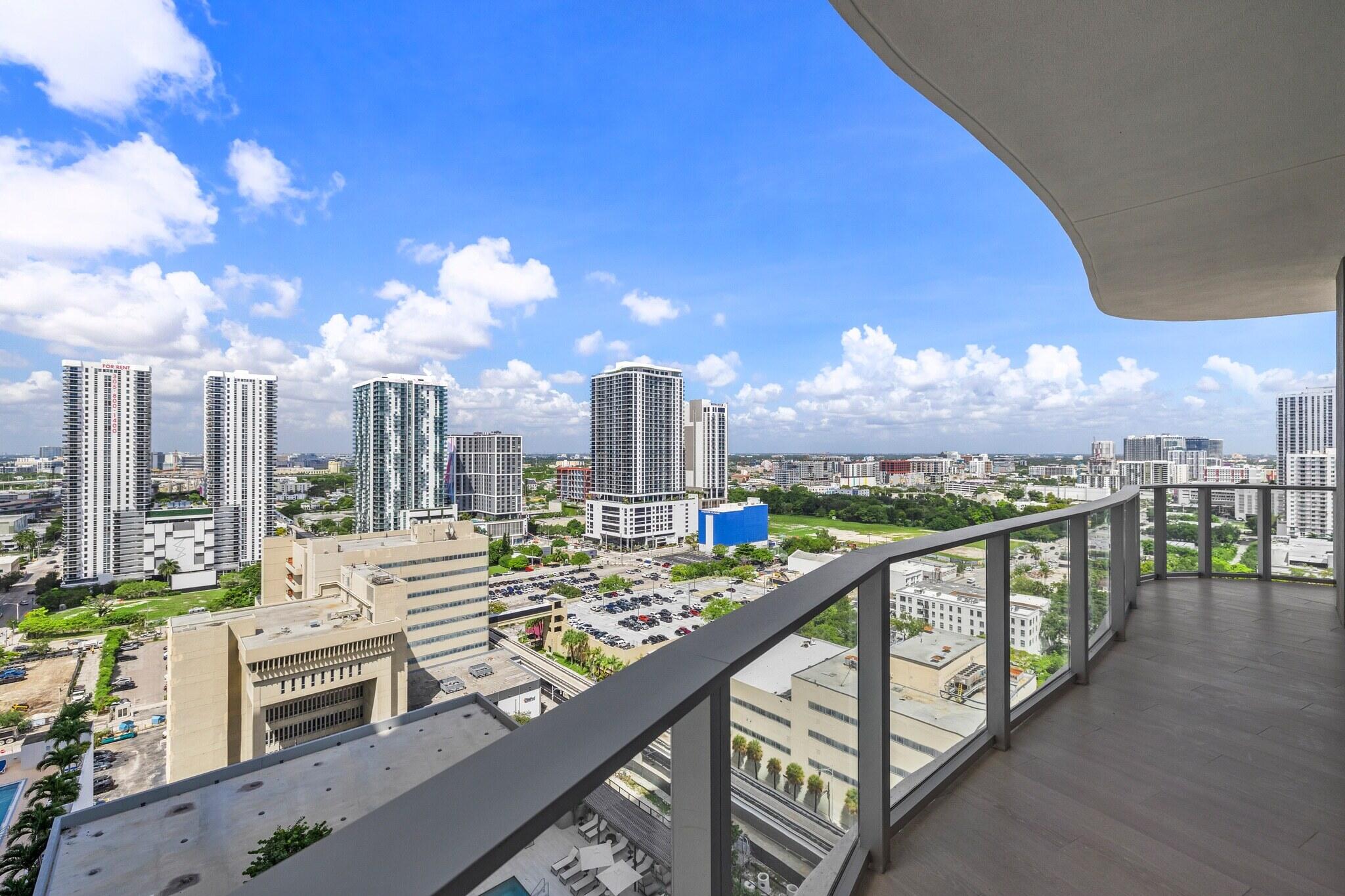 1400 Biscayne #2007, Miami FL 33132