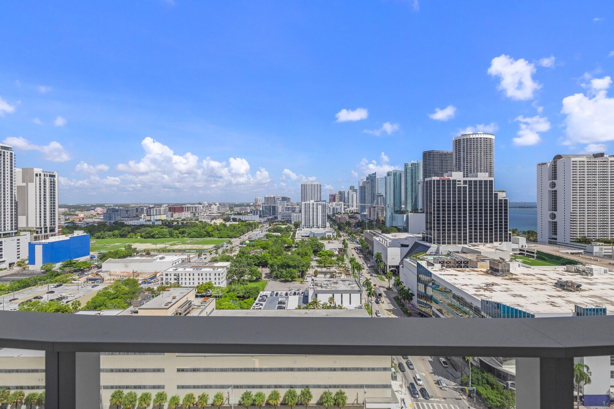 1400 Biscayne #2007, Miami FL 33132