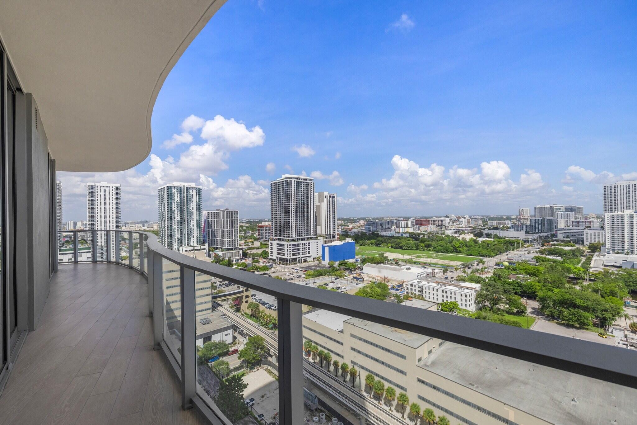 1400 Biscayne #2007, Miami FL 33132