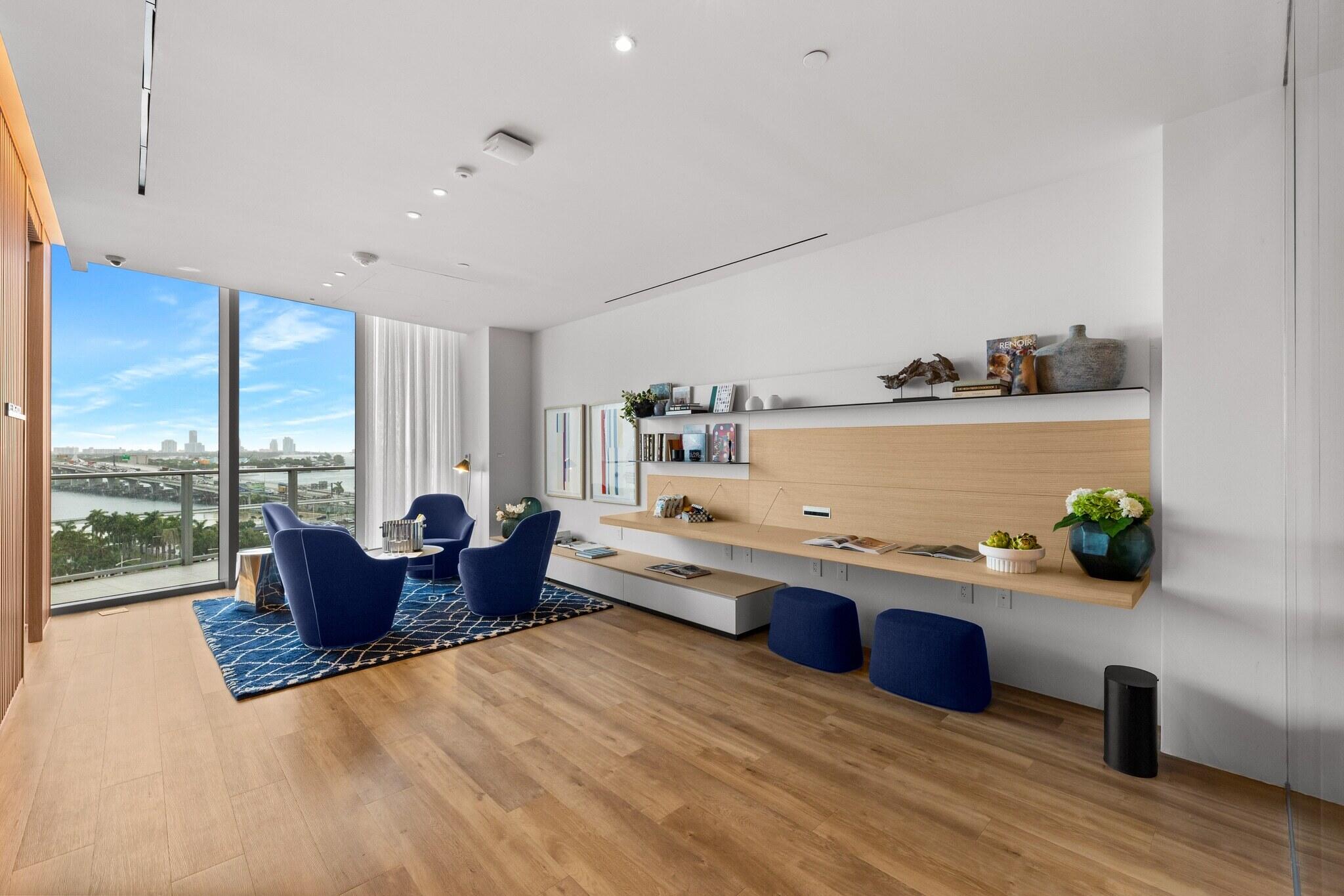 1400 Biscayne #2007, Miami FL 33132