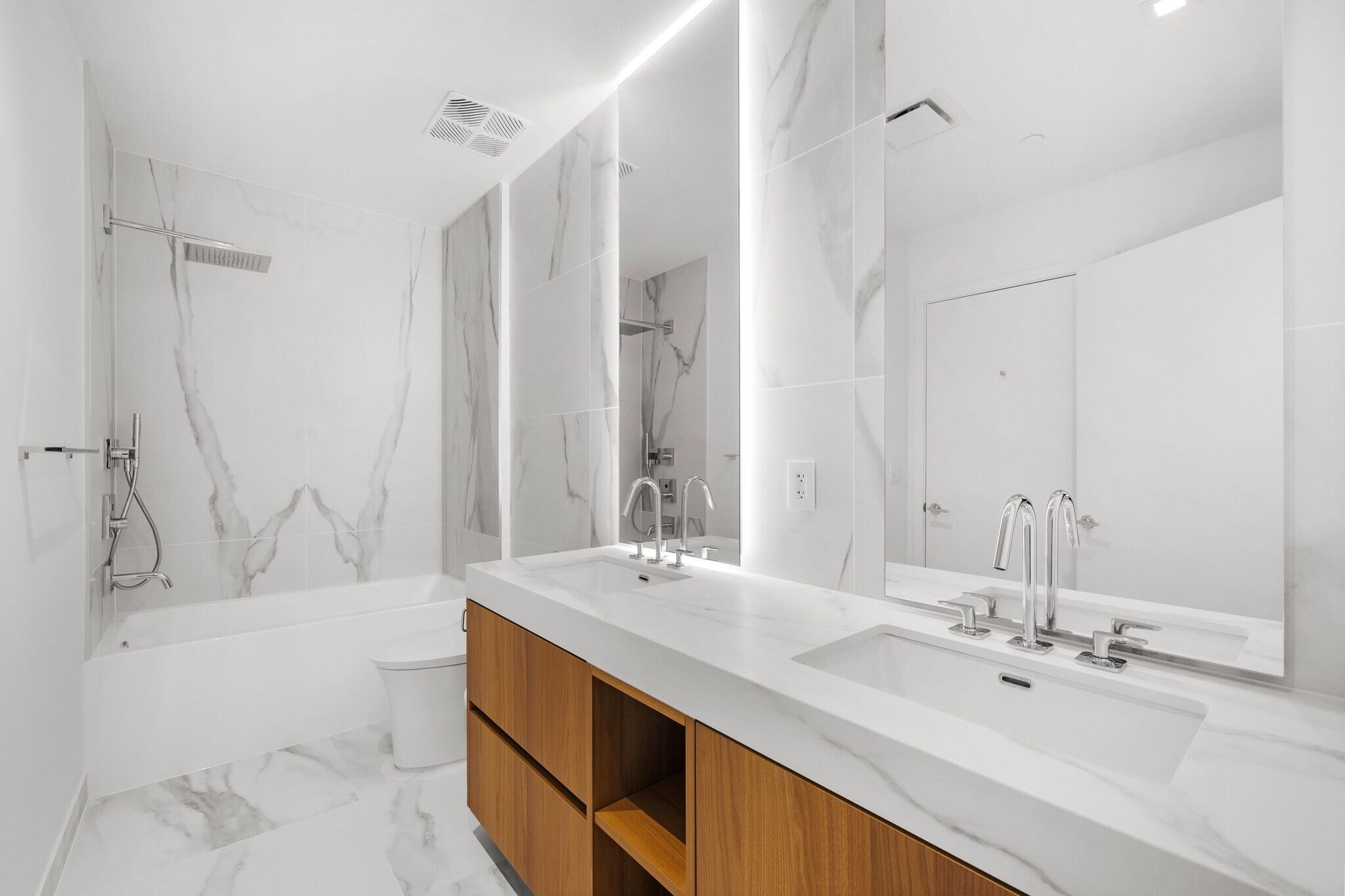 1400 Biscayne #2007, Miami FL 33132