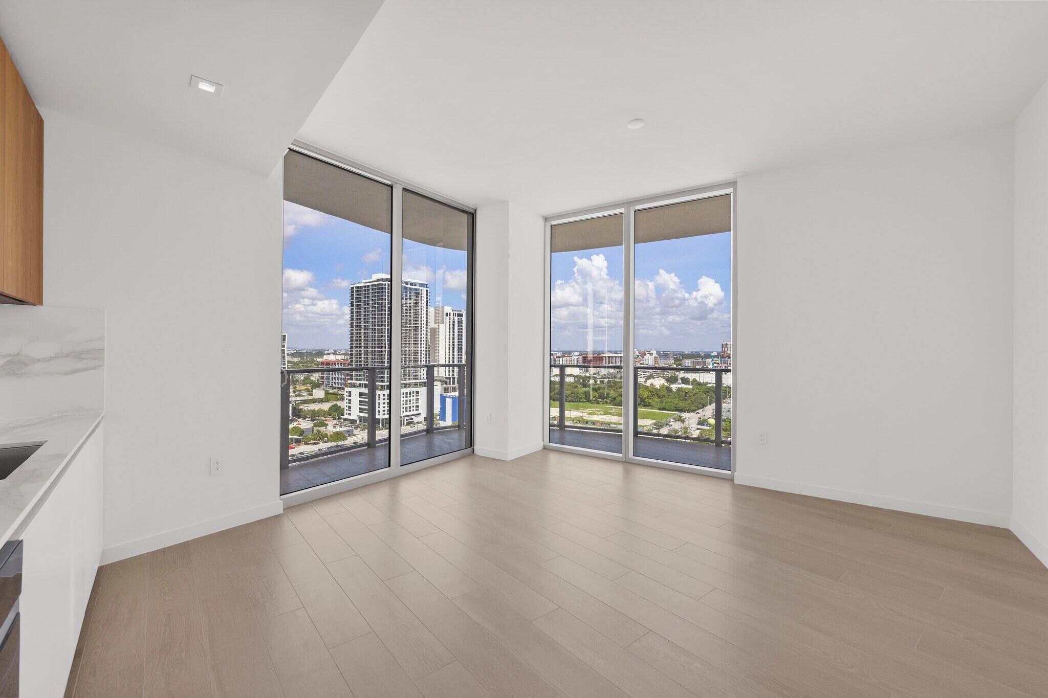1400 Biscayne #2007, Miami FL 33132