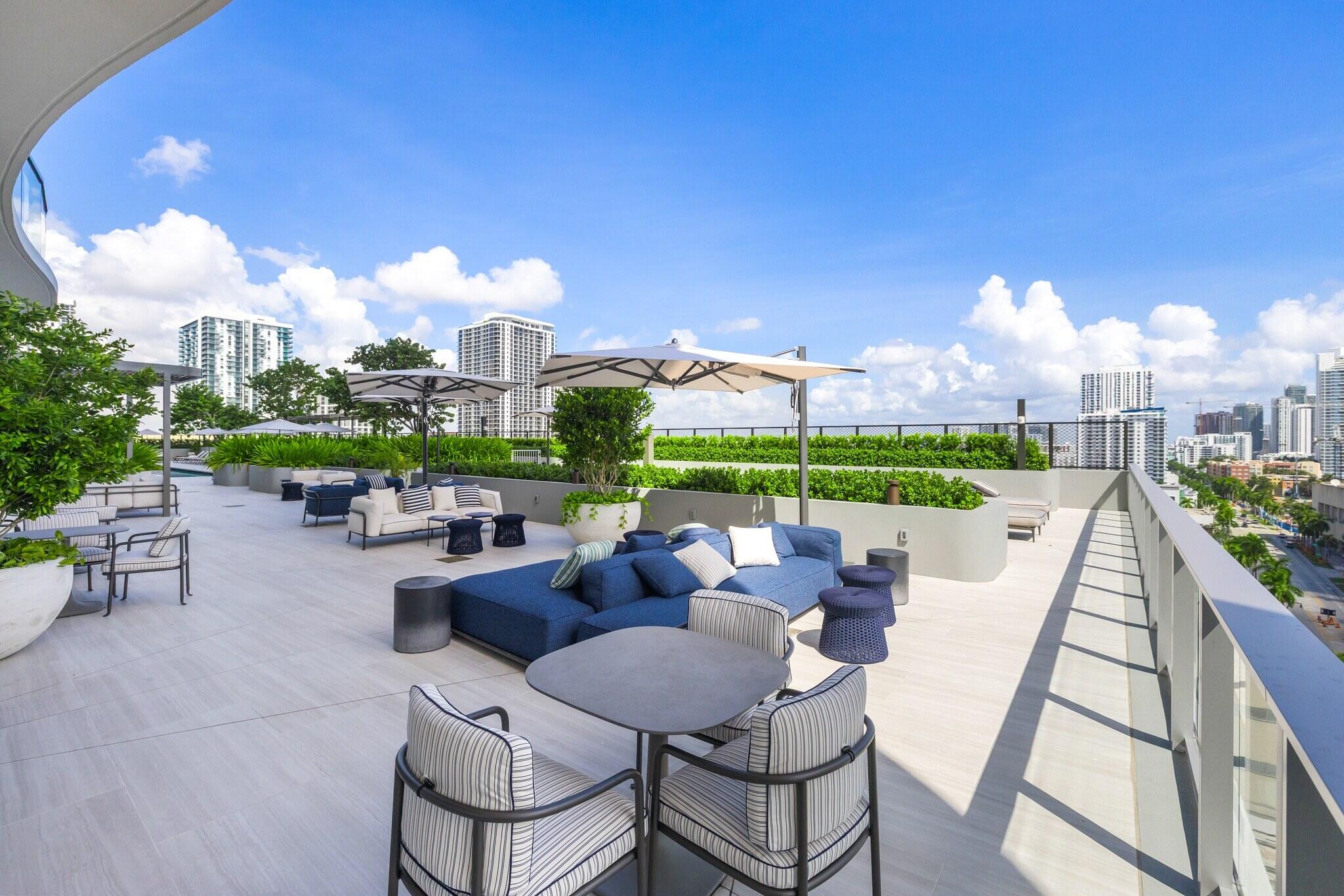 1400 Biscayne #2007, Miami FL 33132