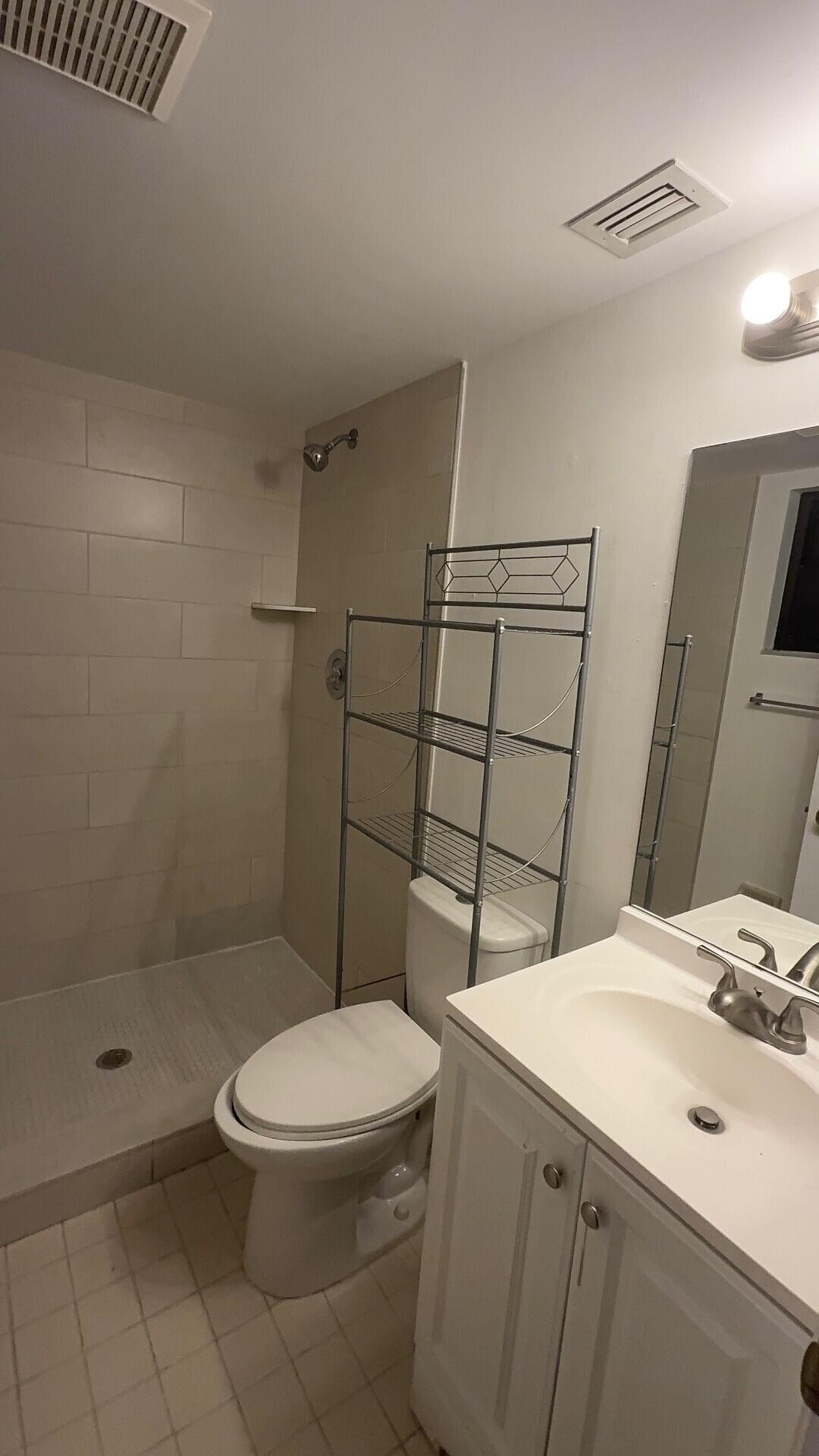7406 Woodmont #106, Tamarac FL 33321