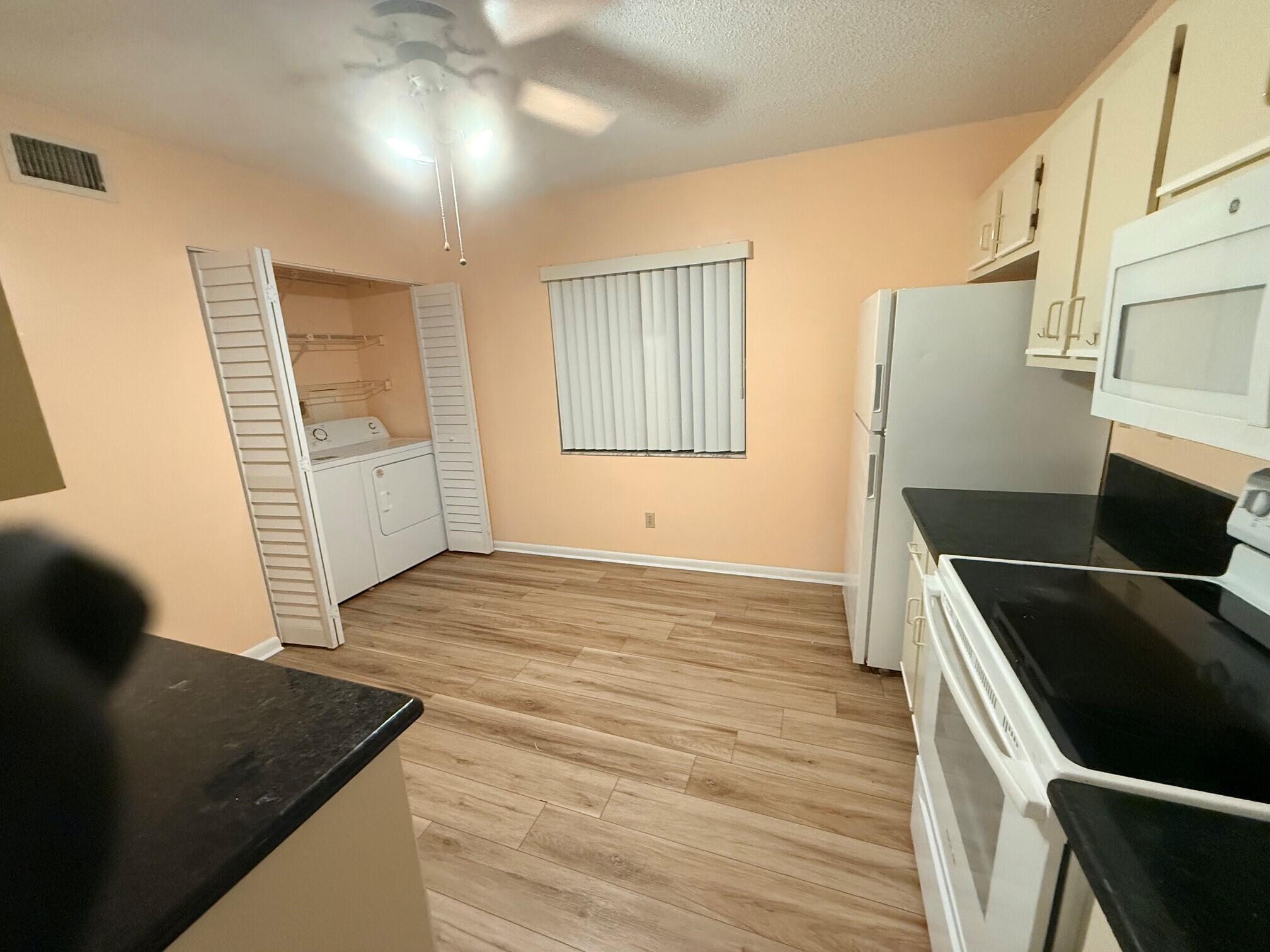 7406 Woodmont #106, Tamarac FL 33321