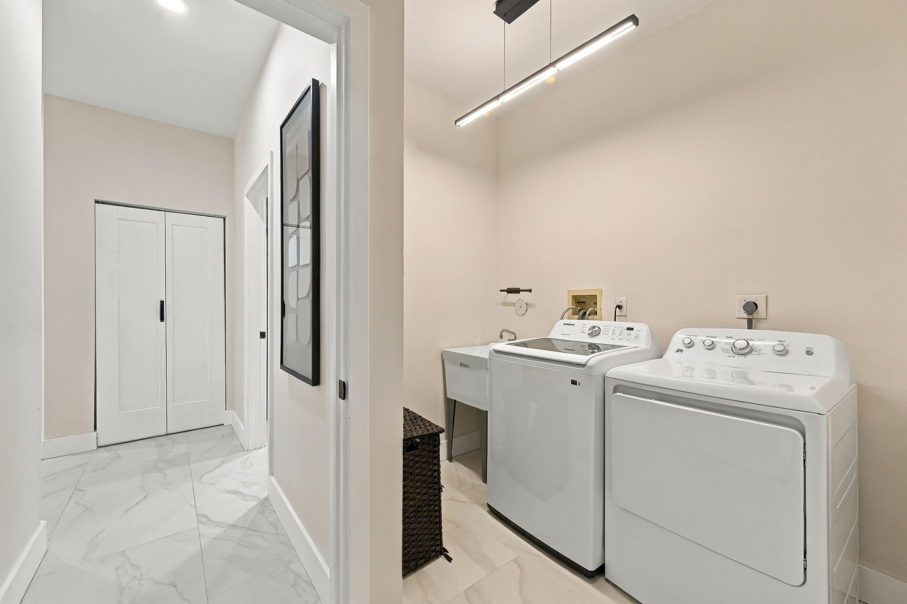 7550 NORMANDE, Margate FL 33063