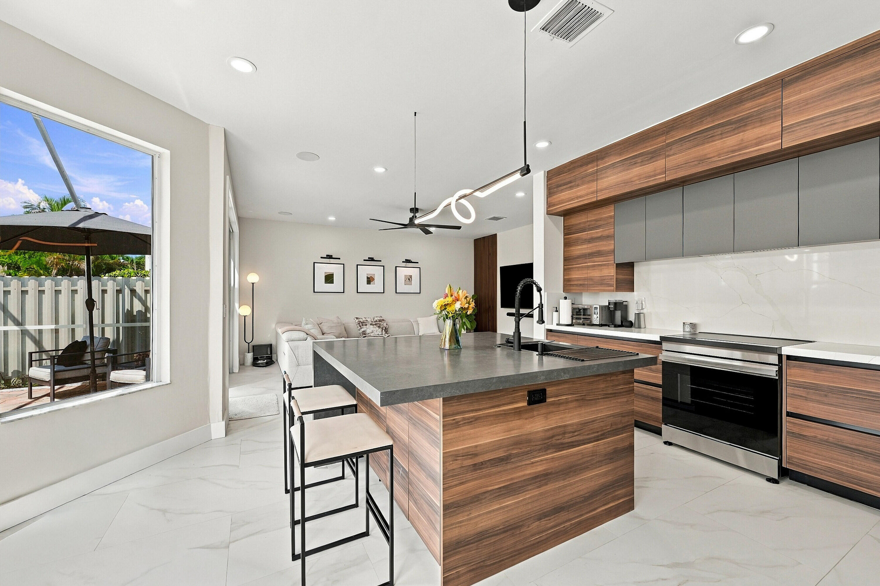 7550 NORMANDE, Margate FL 33063