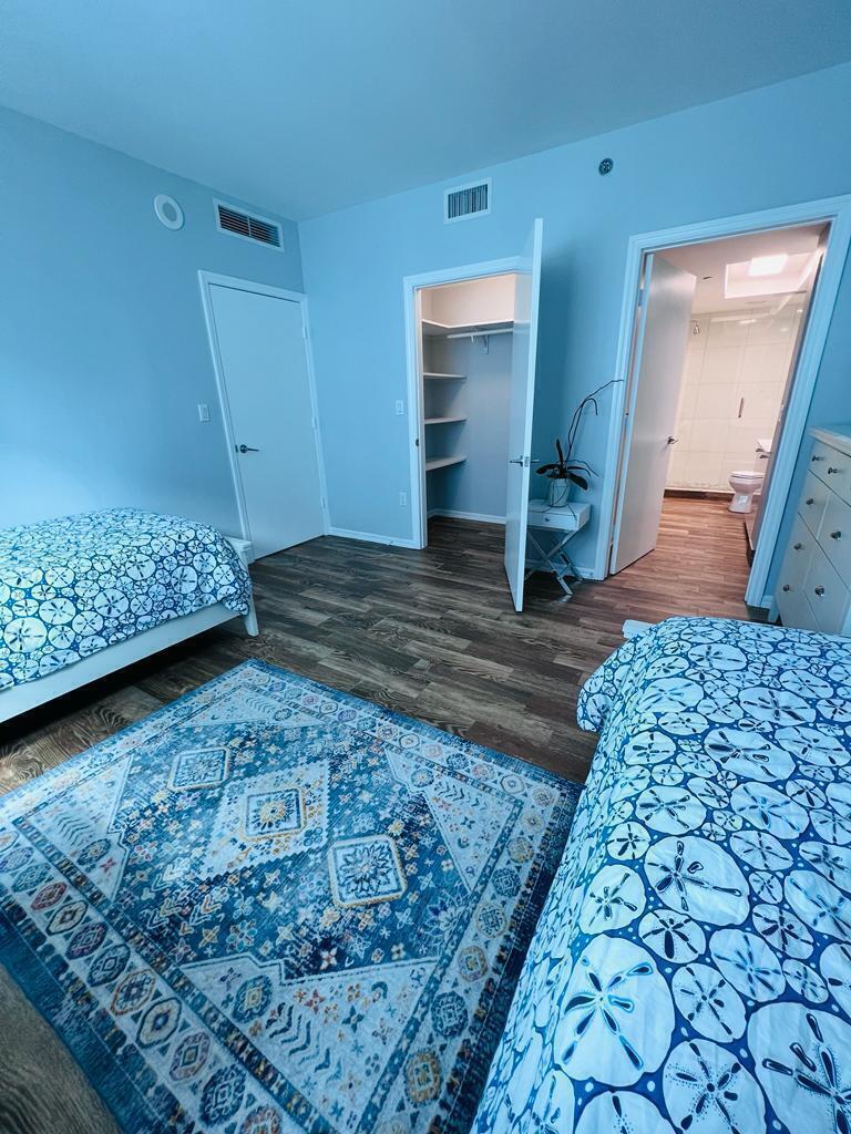 500 BRICKELL #3507, Miami FL 33131