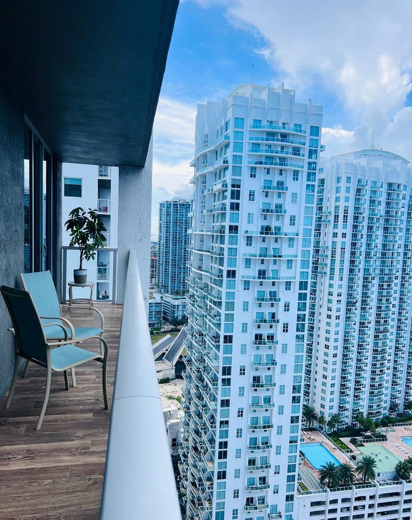 500 BRICKELL #3507, Miami FL 33131