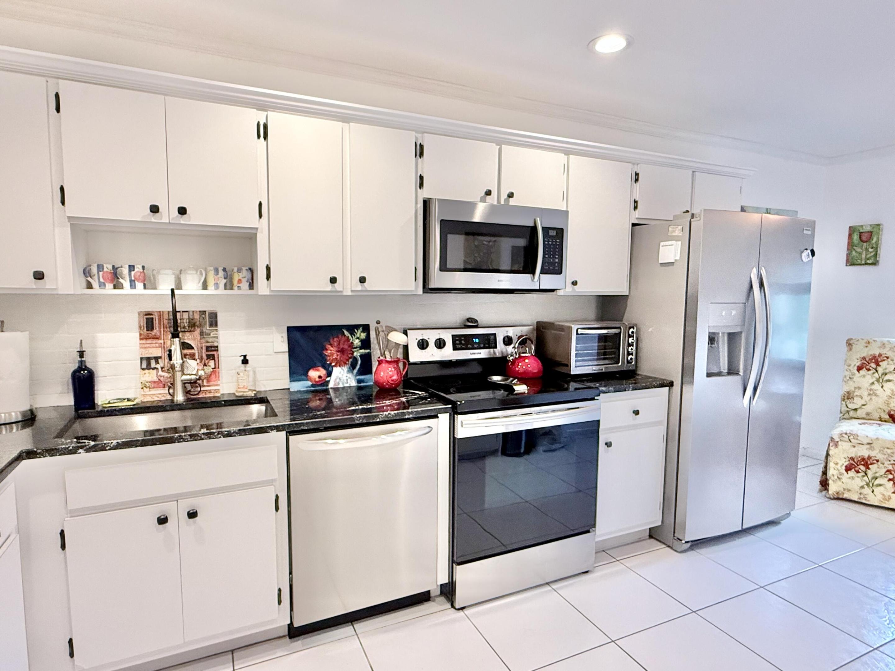 31 STRATFORD #D, Boynton Beach FL 33436