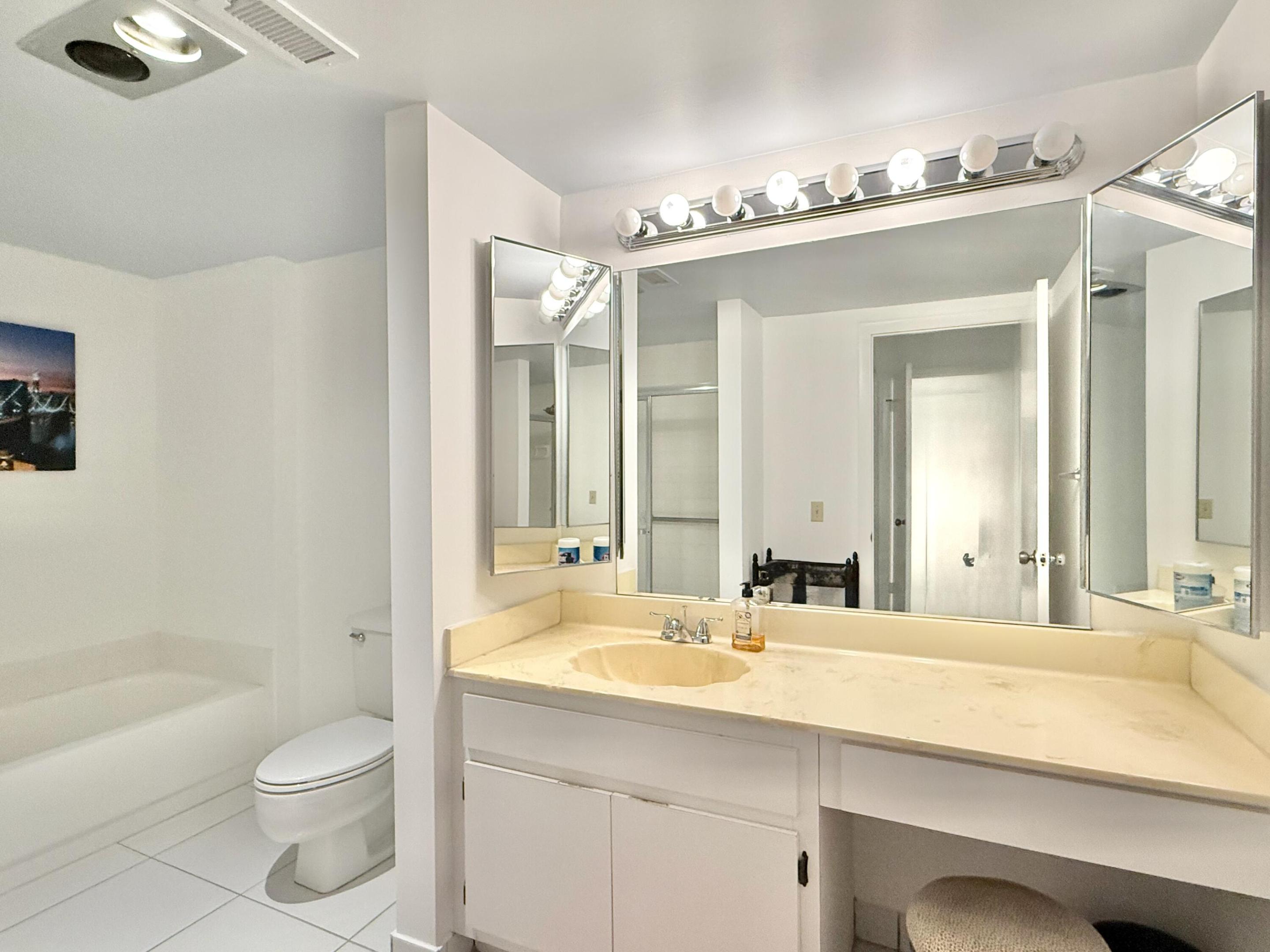 31 STRATFORD #D, Boynton Beach FL 33436