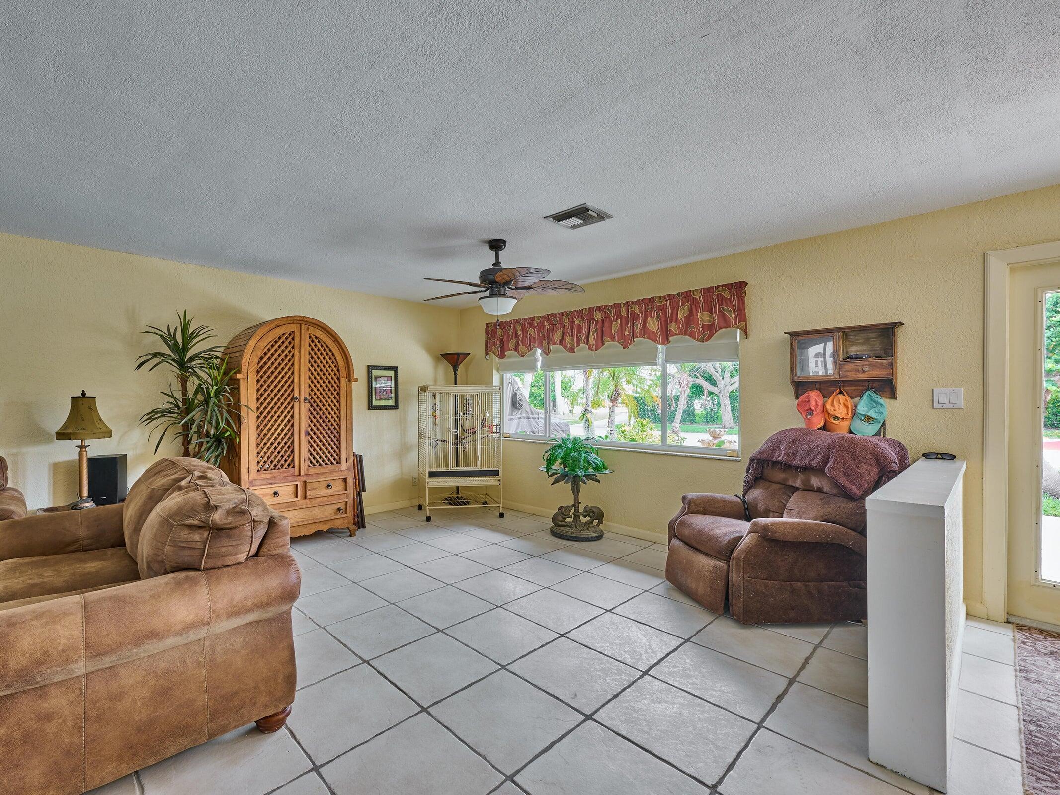 2810 NE 48th, Lighthouse Point FL 33064