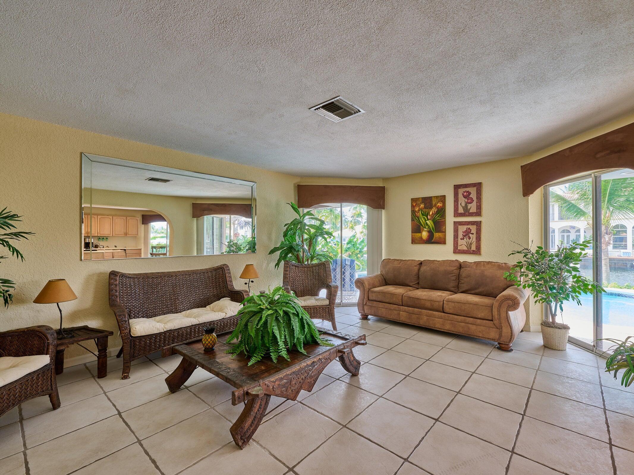 2810 NE 48th, Lighthouse Point FL 33064