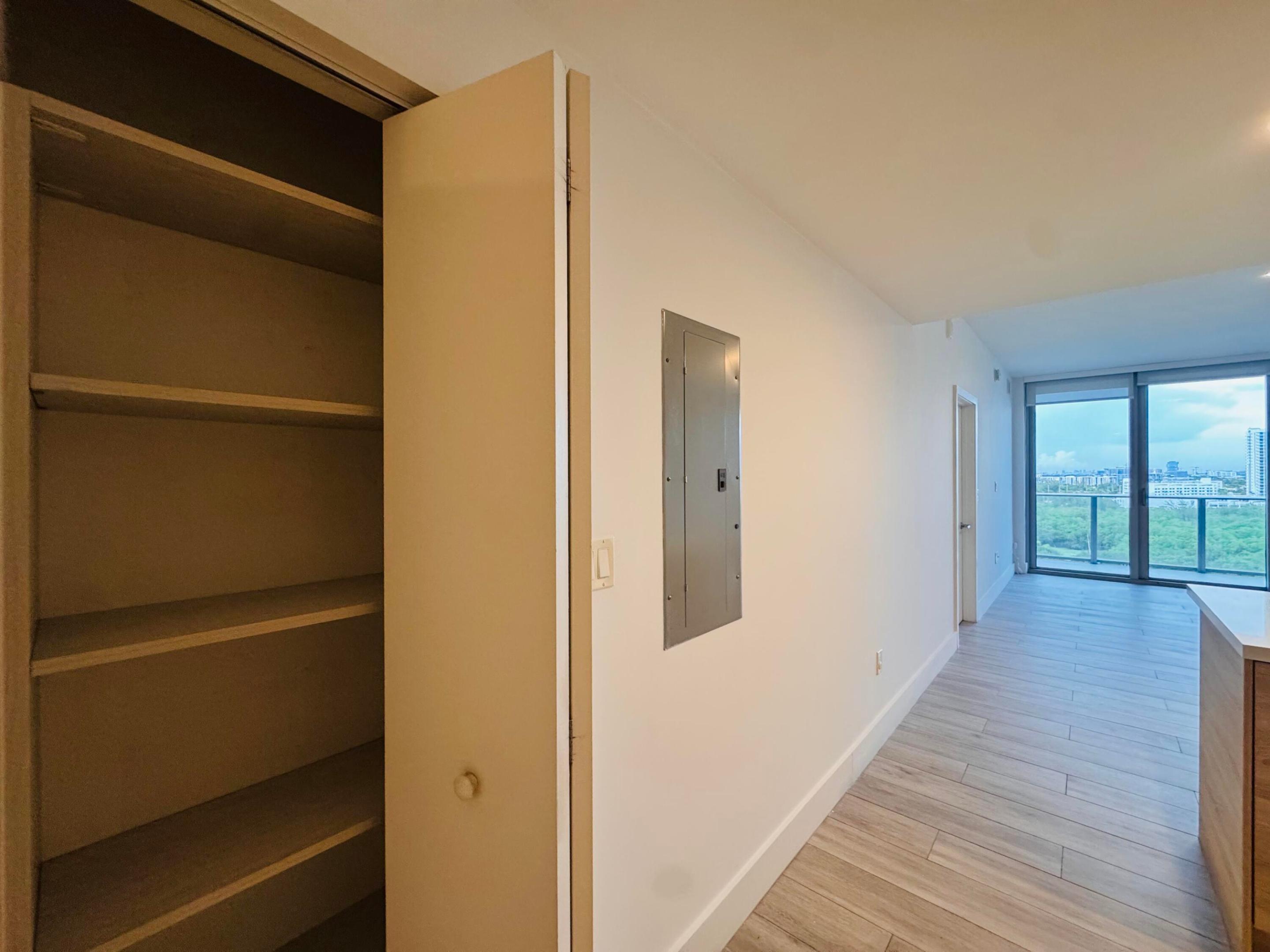 16385 BISCAYNE #1204, North Miami Beach FL 33160