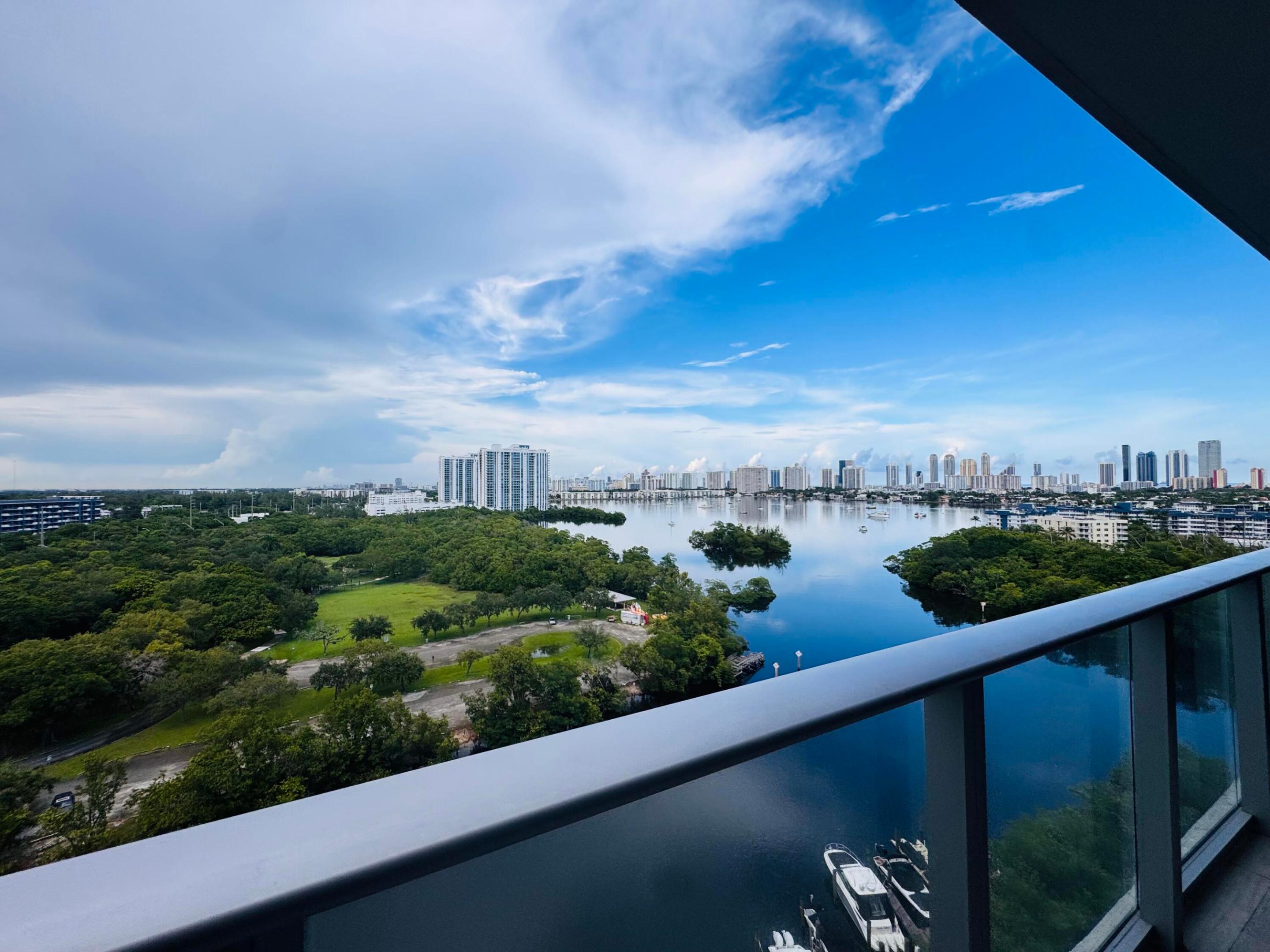16385 BISCAYNE #1204, North Miami Beach FL 33160