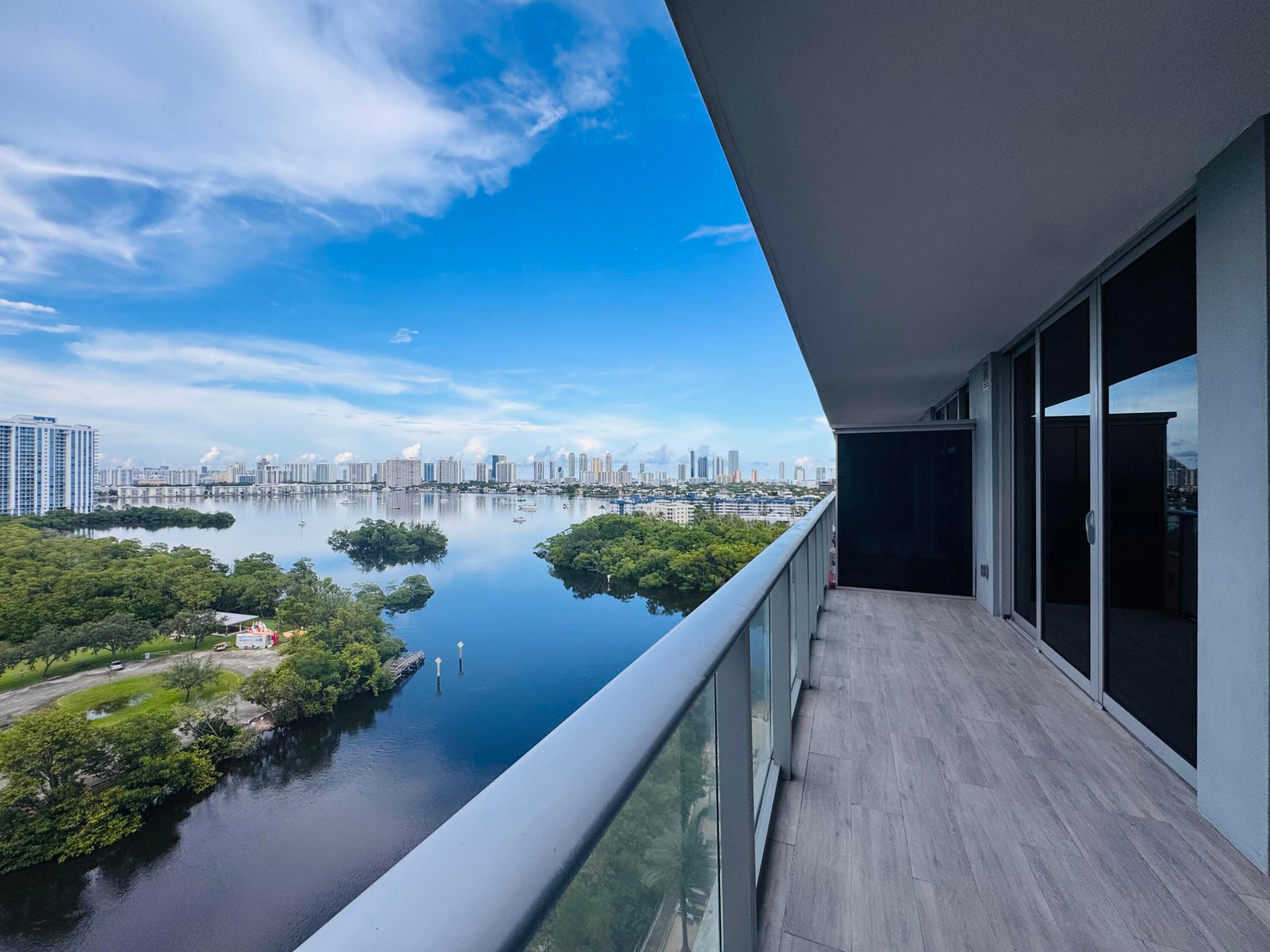 16385 BISCAYNE #1204, North Miami Beach FL 33160