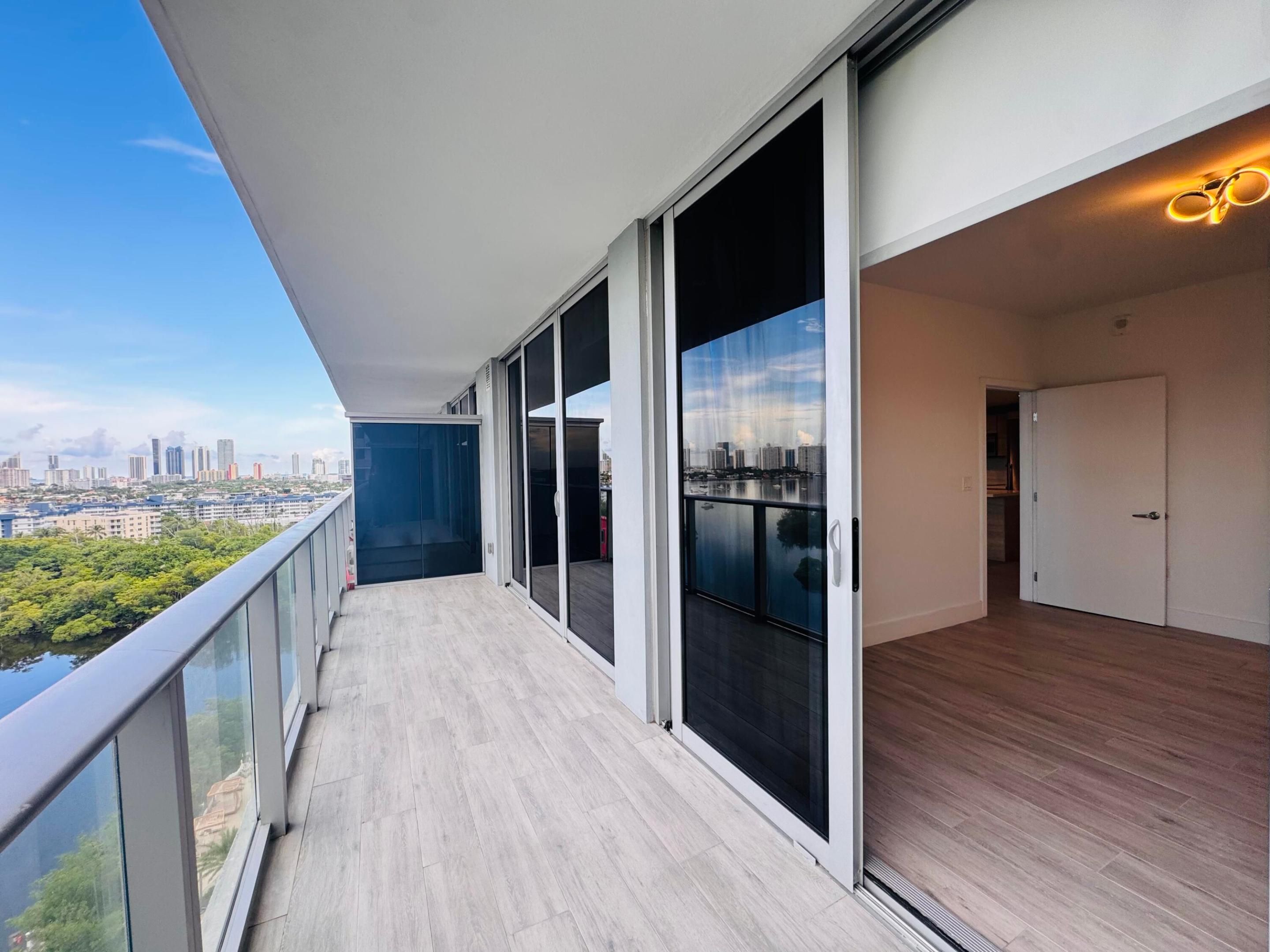 16385 BISCAYNE #1204, North Miami Beach FL 33160