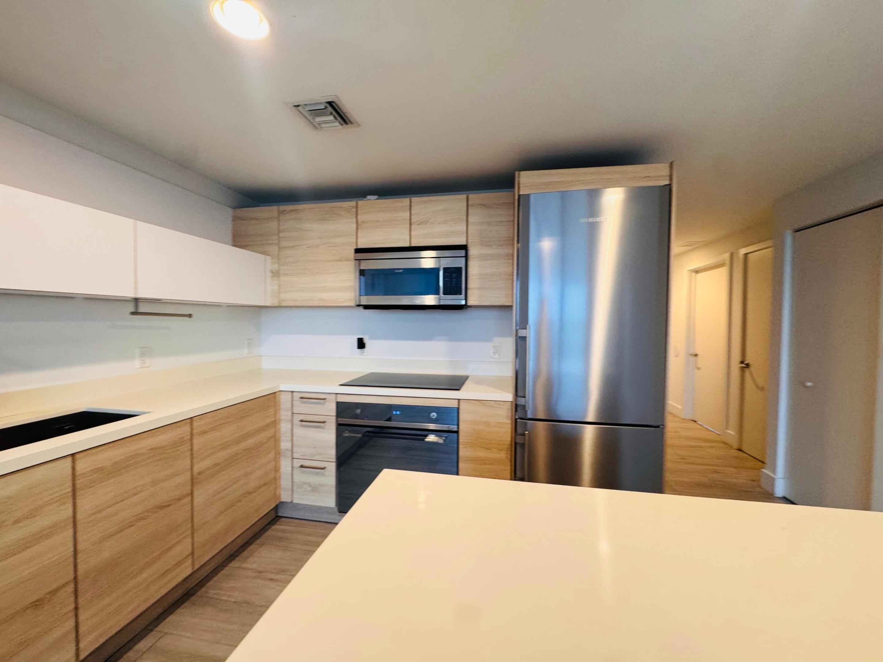 16385 BISCAYNE #1204, North Miami Beach FL 33160