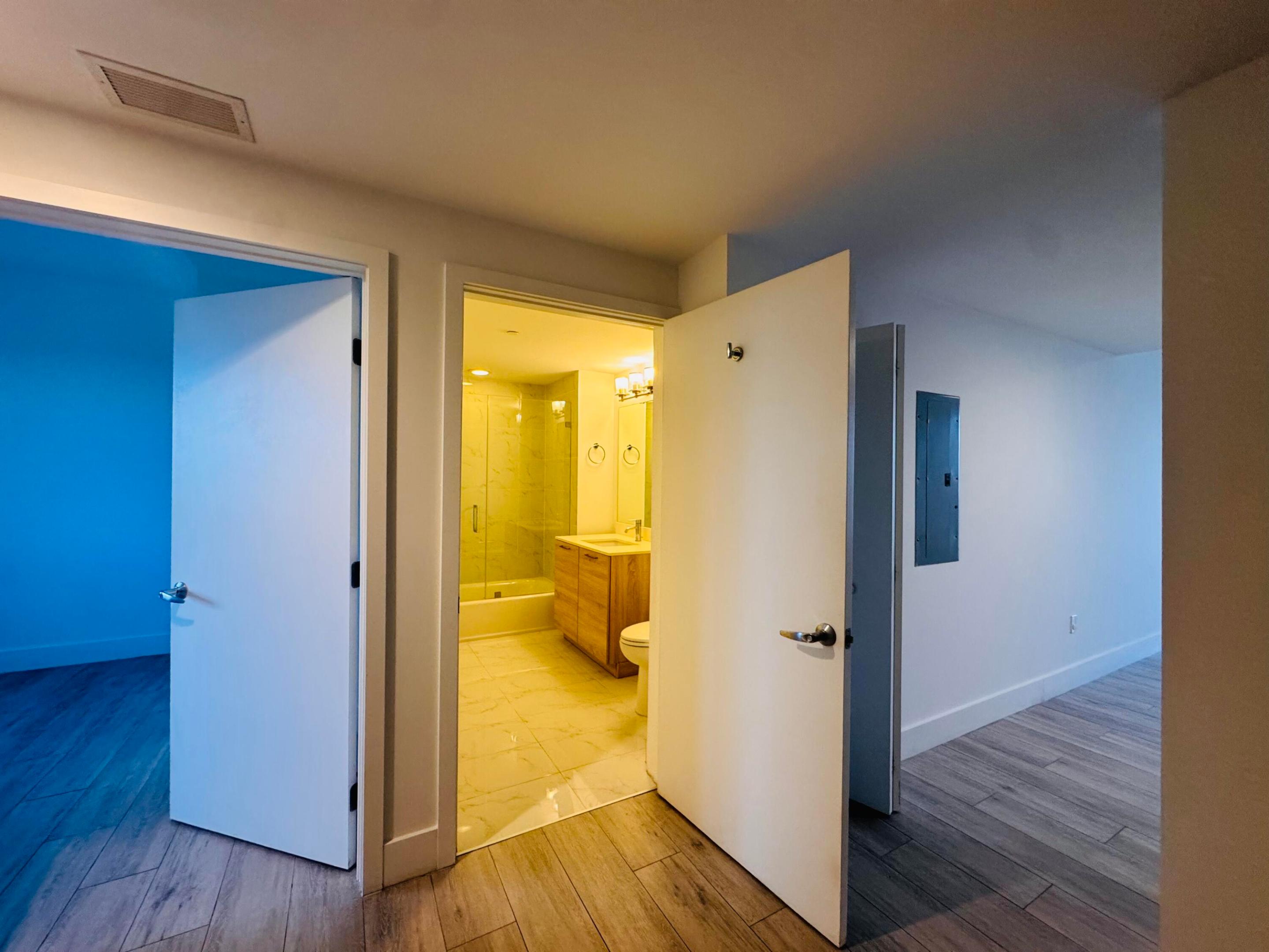 16385 BISCAYNE #1204, North Miami Beach FL 33160
