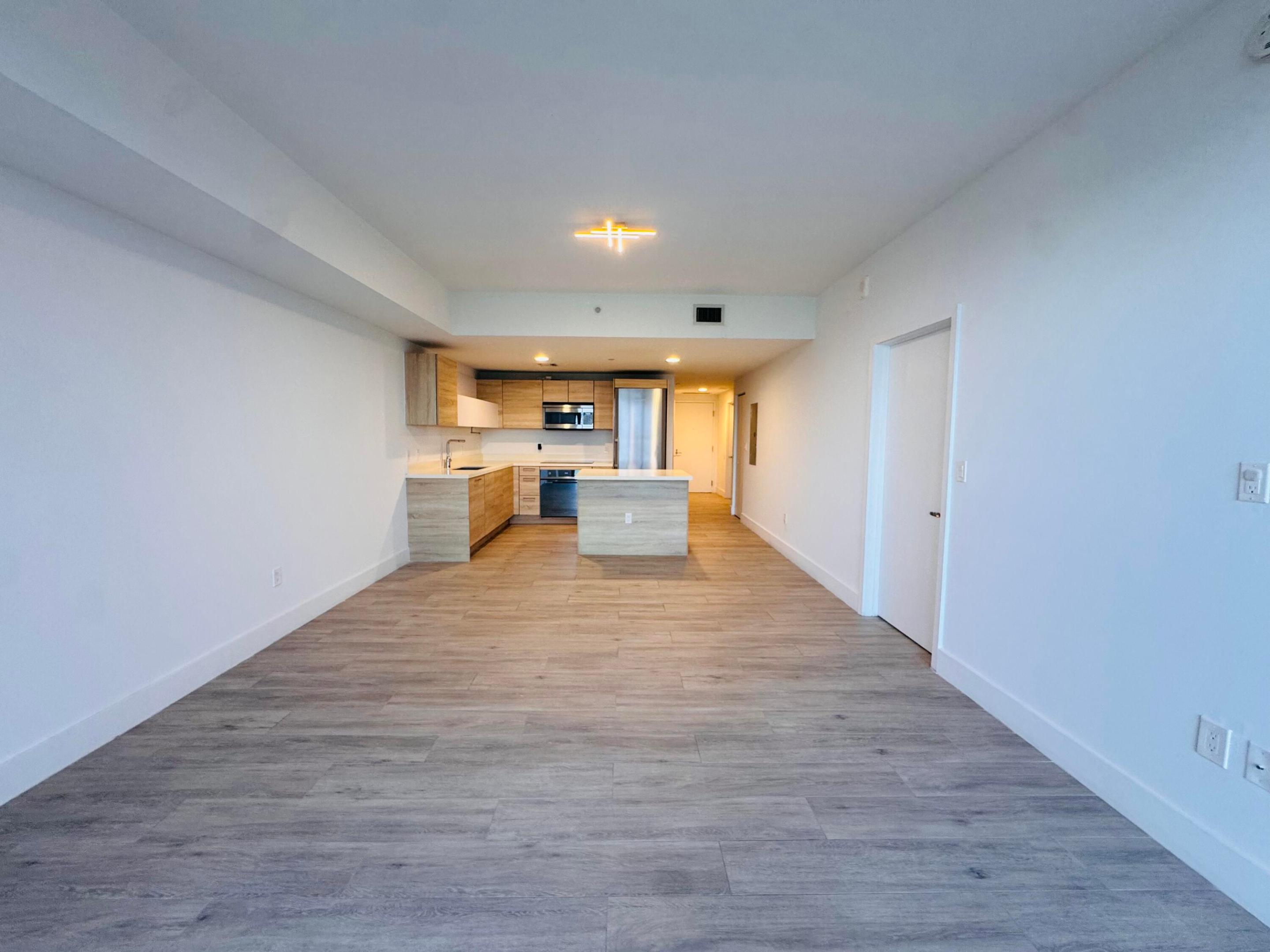 16385 BISCAYNE #1204, North Miami Beach FL 33160