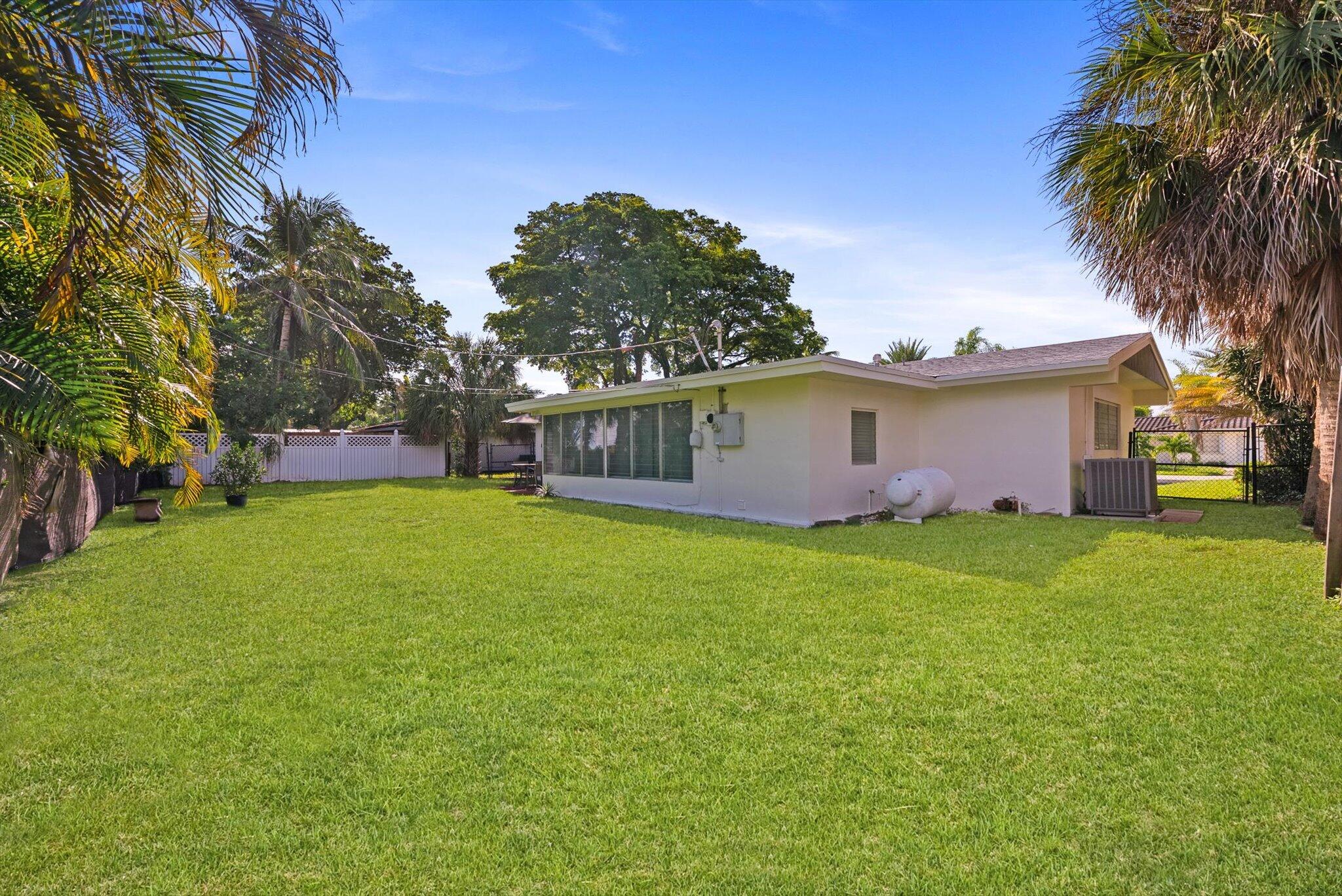 1341 SE 4th, Deerfield Beach FL 33441