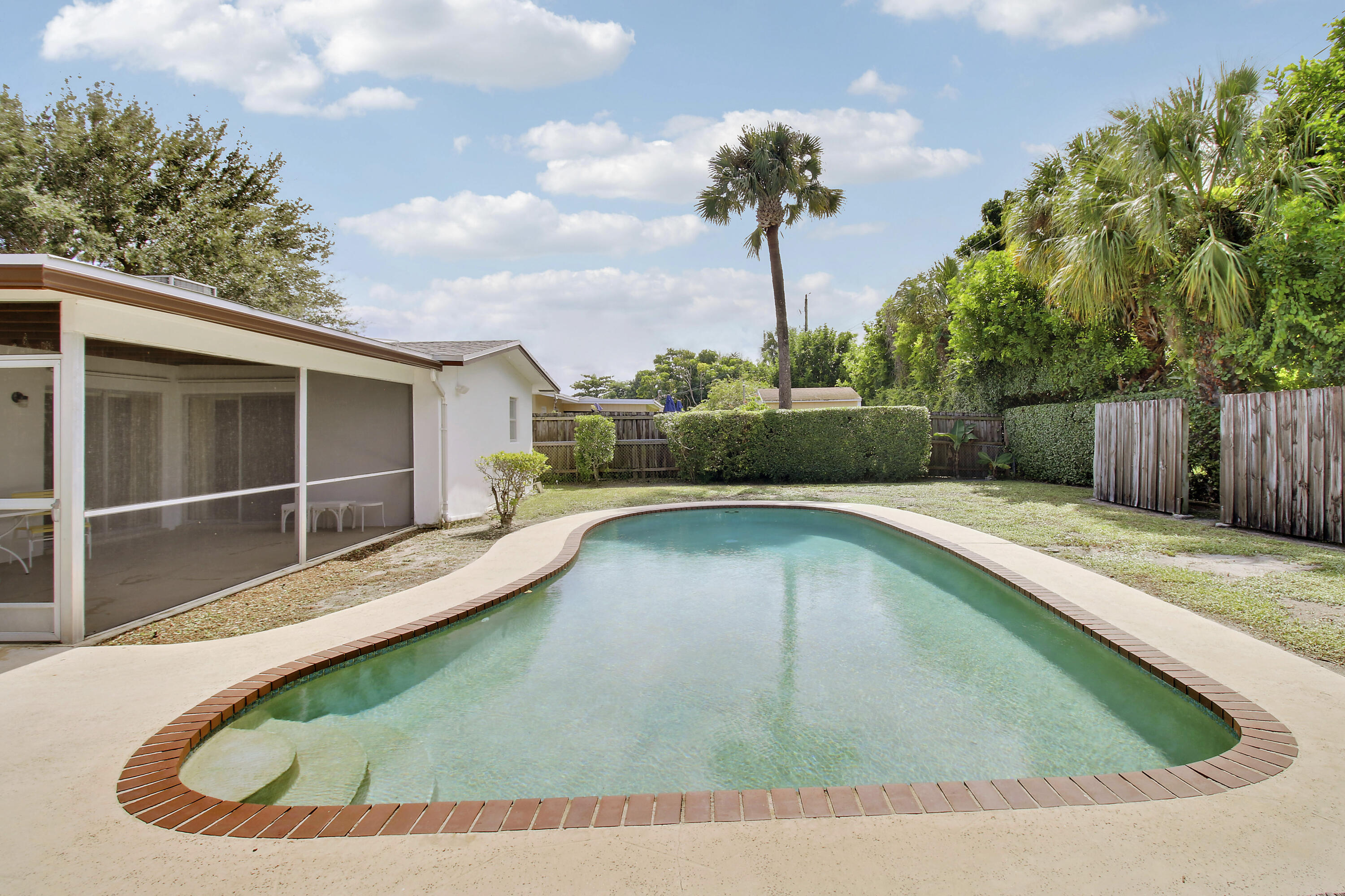 313 BALSAM, Palm Beach Gardens FL 33410