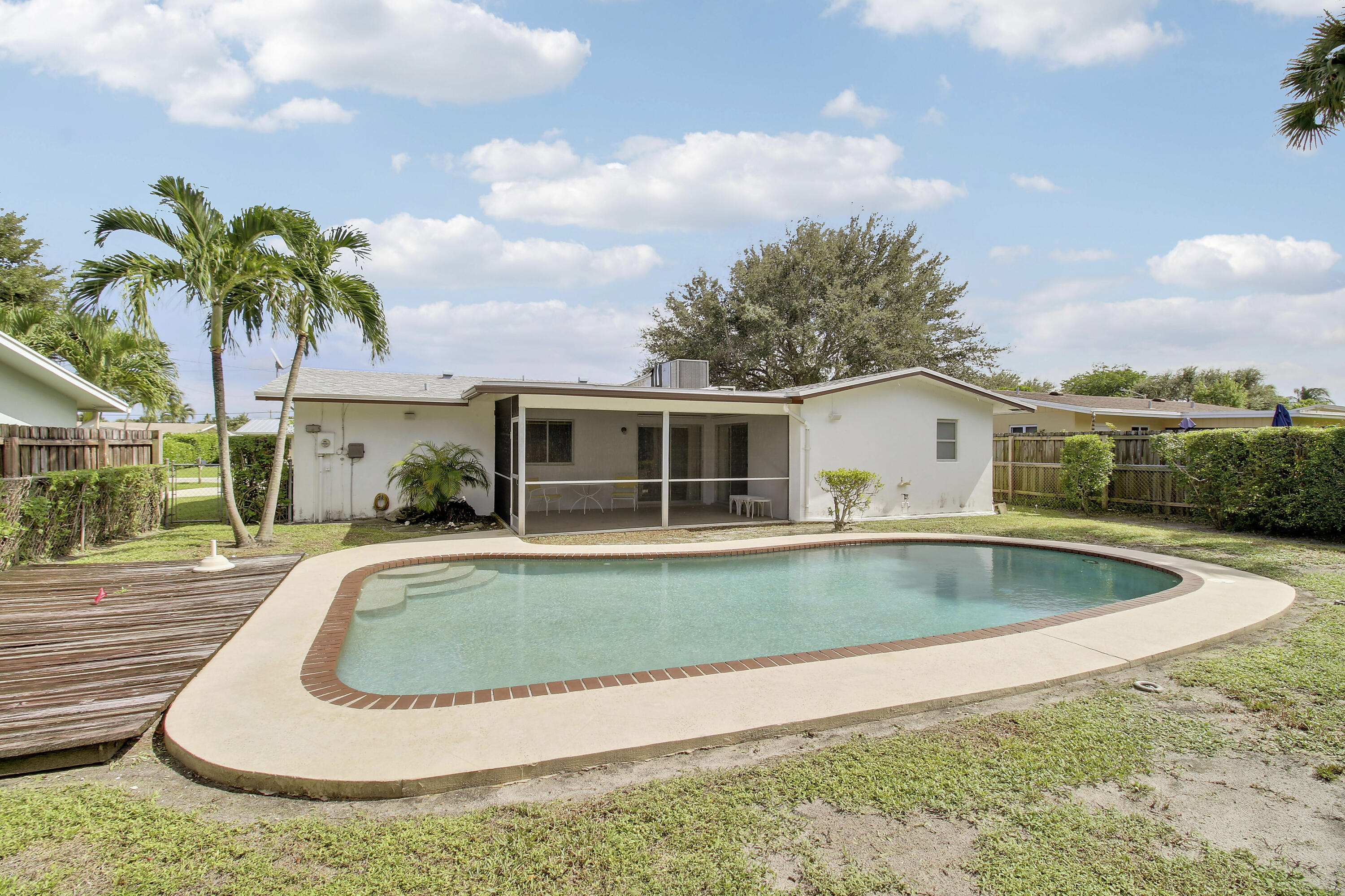 313 BALSAM, Palm Beach Gardens FL 33410