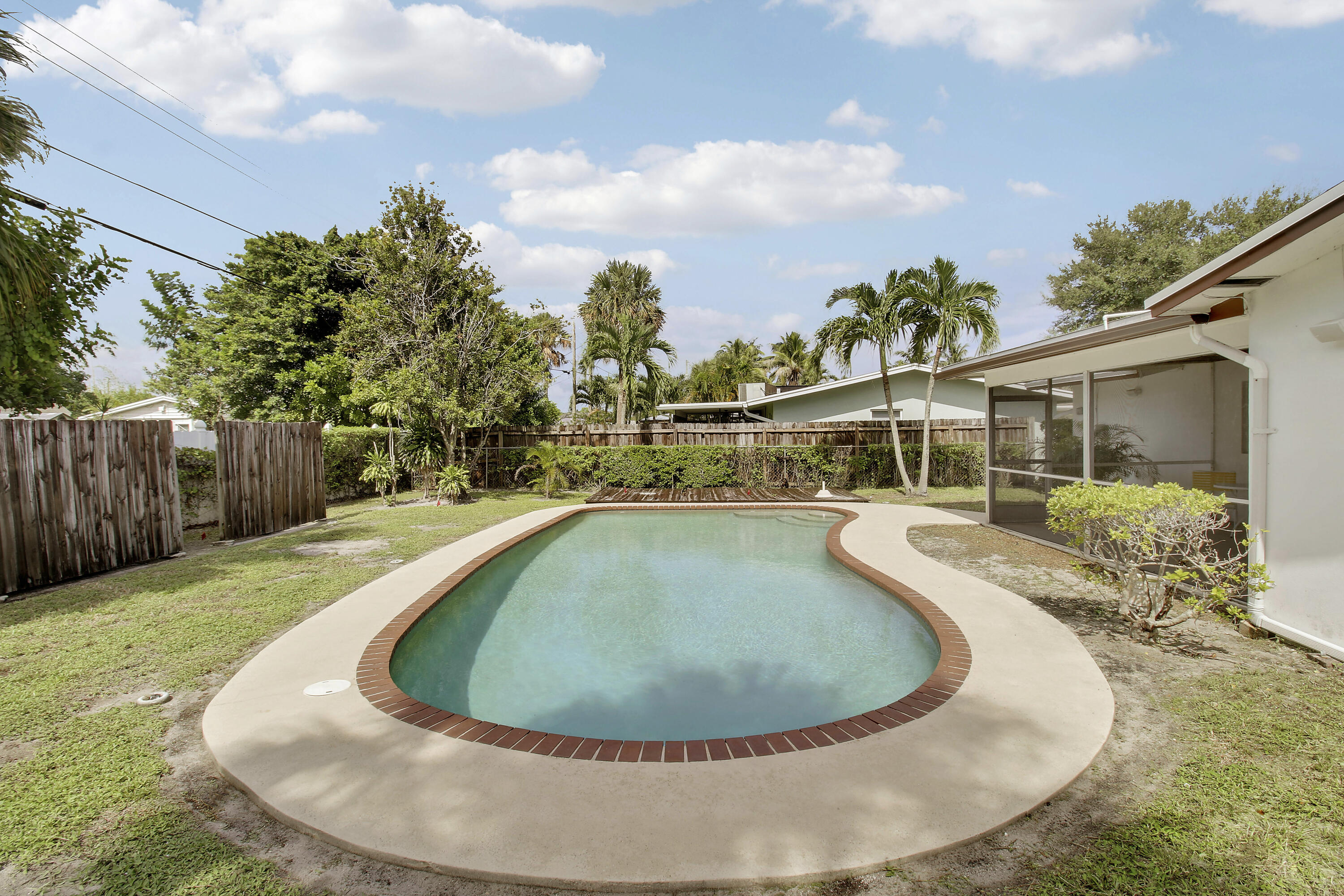 313 BALSAM, Palm Beach Gardens FL 33410