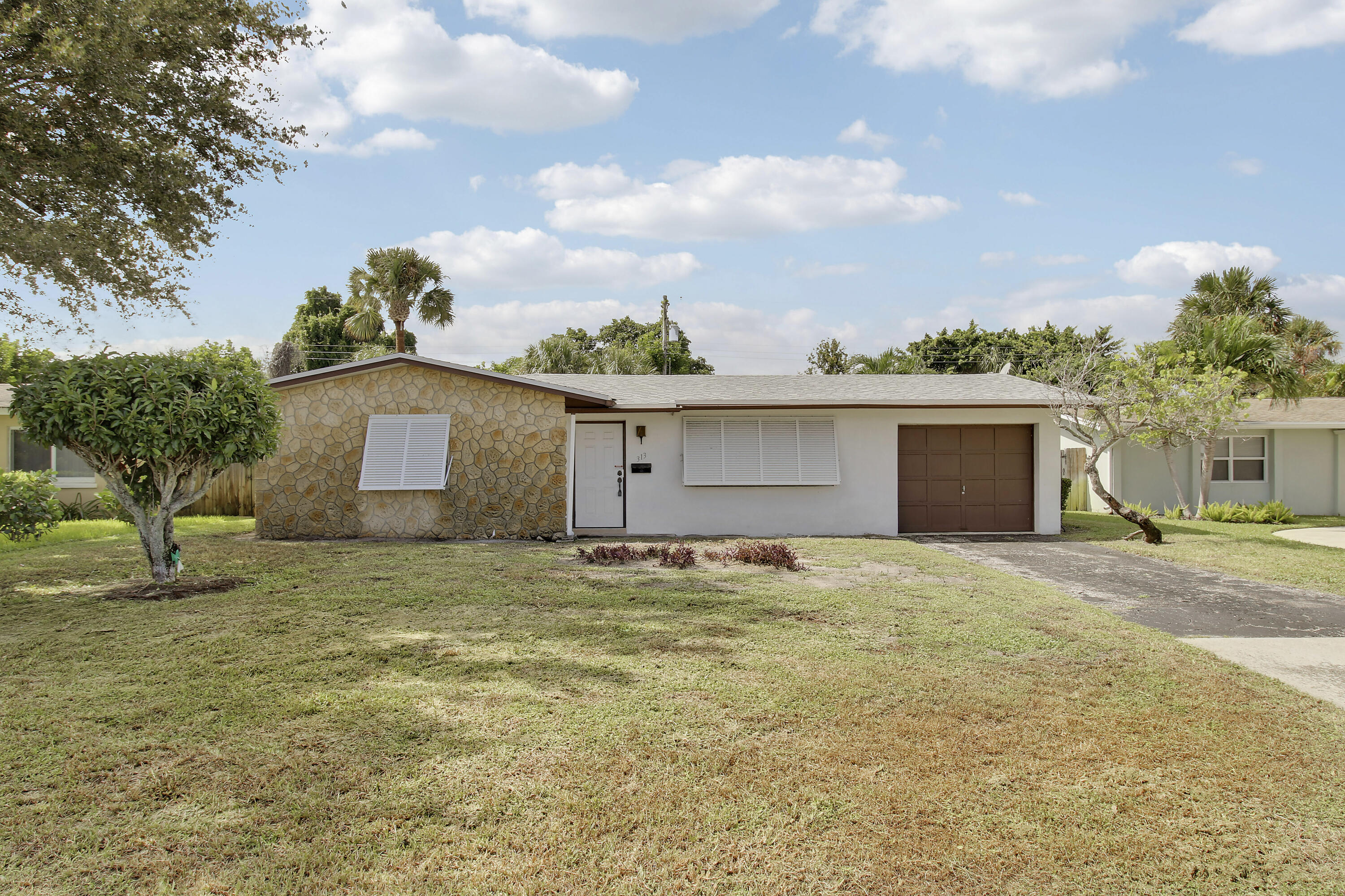 313 BALSAM, Palm Beach Gardens FL 33410
