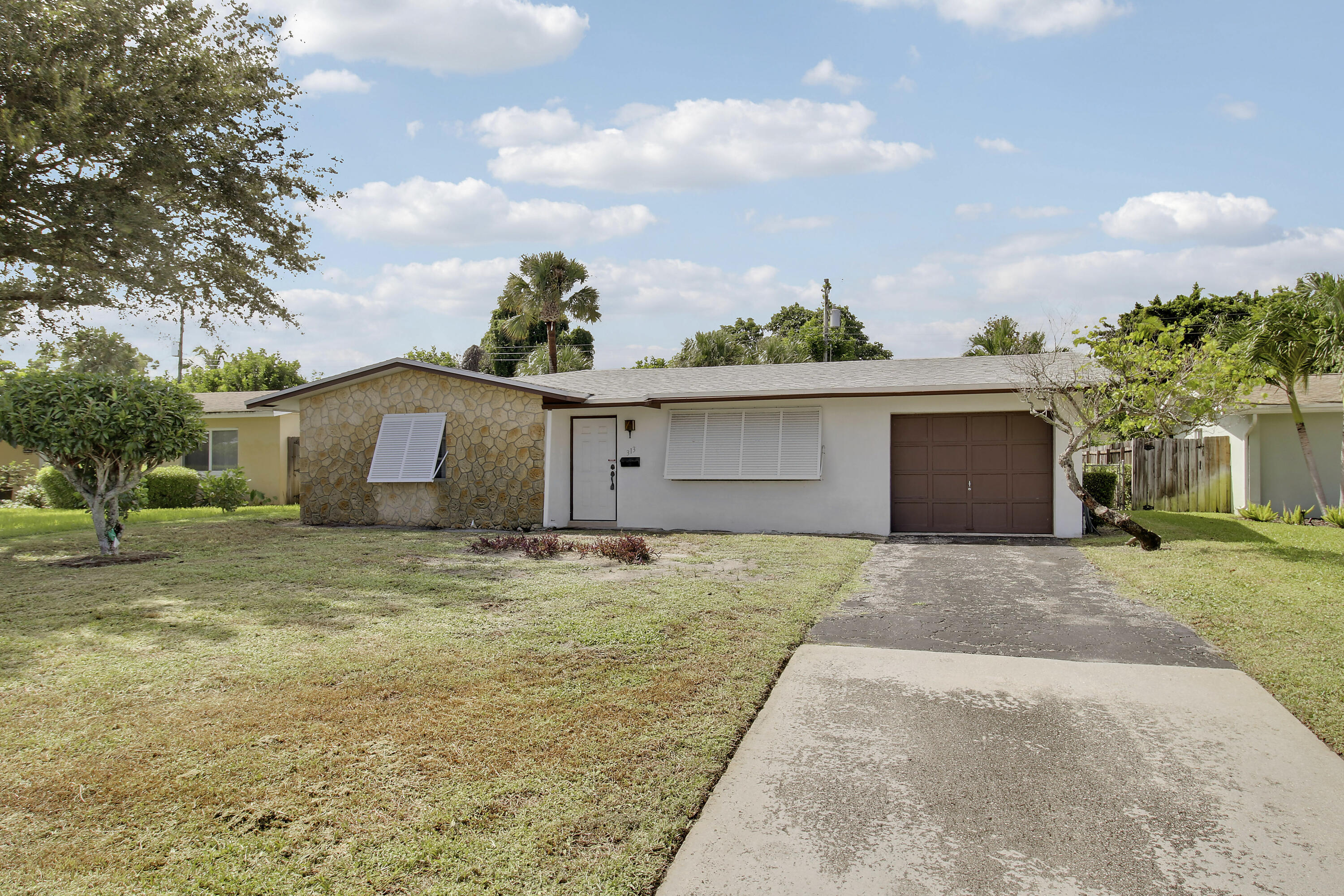 313 BALSAM, Palm Beach Gardens FL 33410
