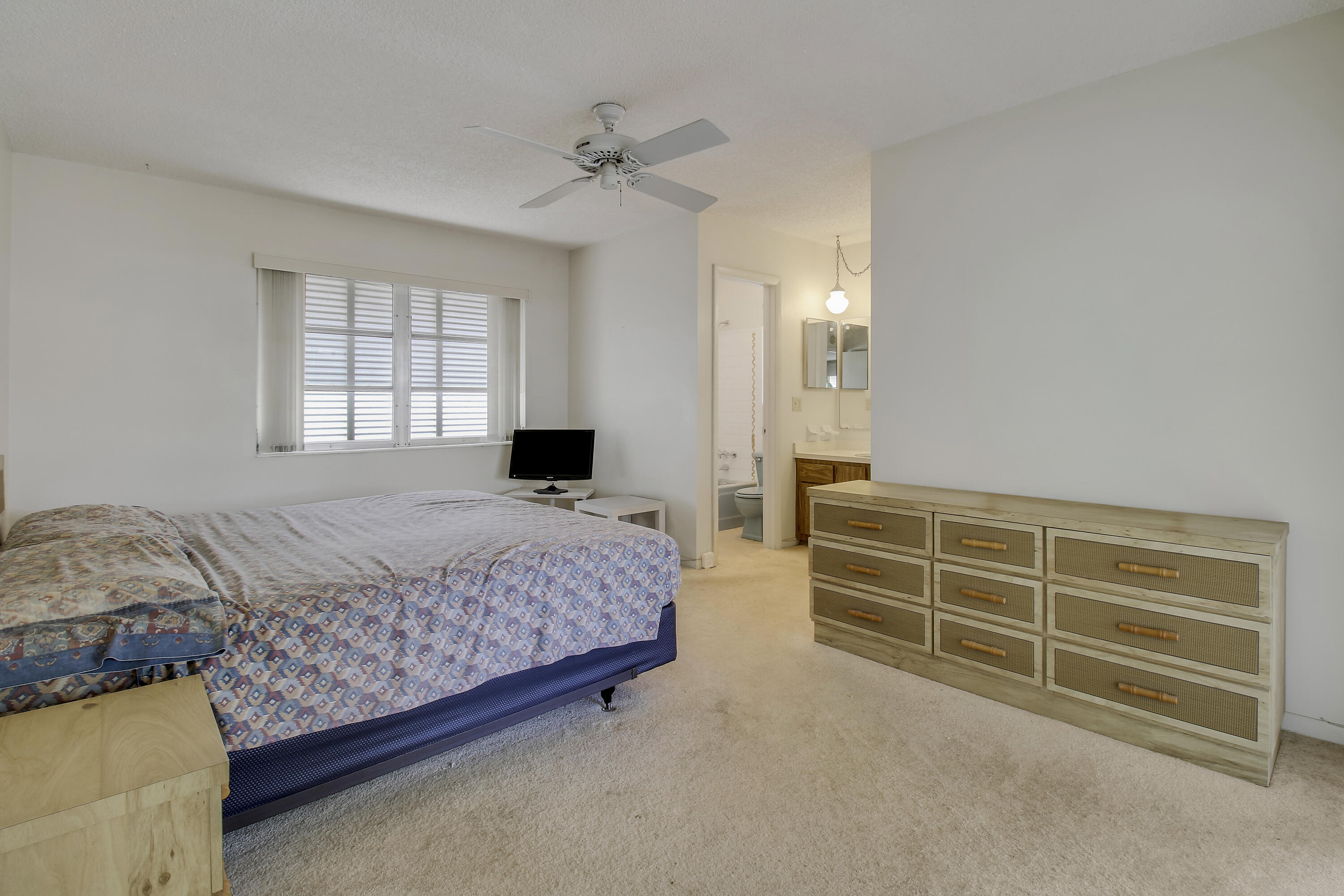 313 BALSAM, Palm Beach Gardens FL 33410