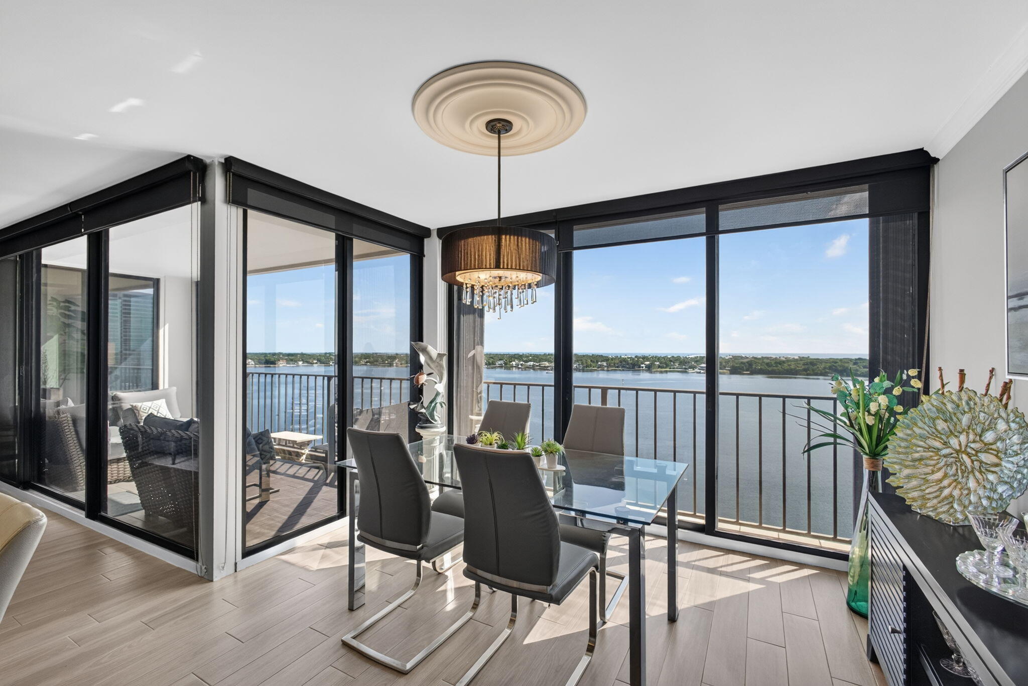 126 LAKESHORE #1125, North Palm Beach FL 33408