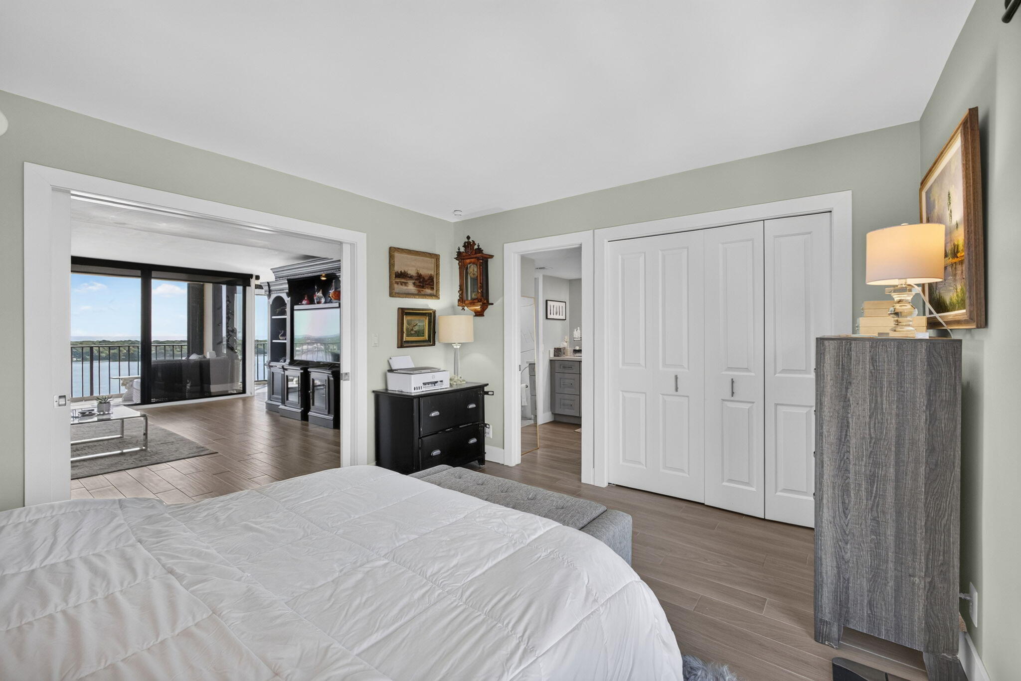 126 LAKESHORE #1125, North Palm Beach FL 33408