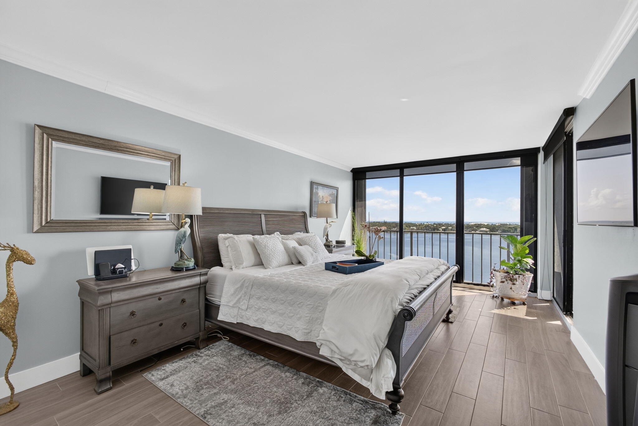 126 LAKESHORE #1125, North Palm Beach FL 33408