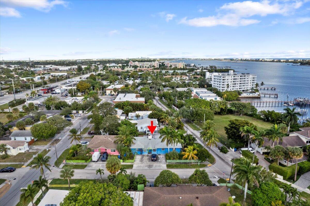 205 Palm, Lantana FL 33462