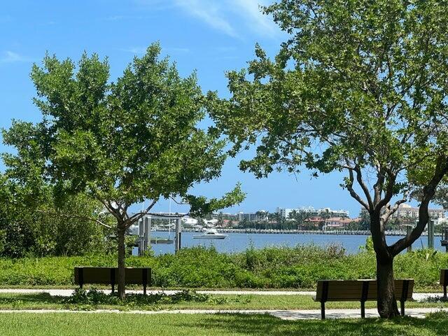 205 Palm, Lantana FL 33462