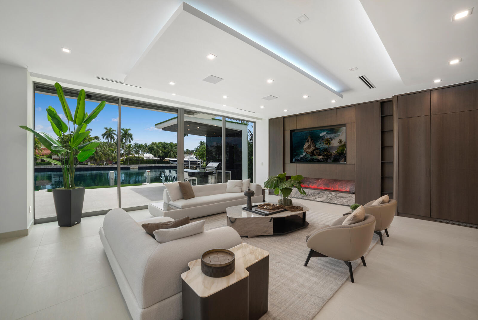 414 ROYAL PLAZA, Fort Lauderdale FL 33301