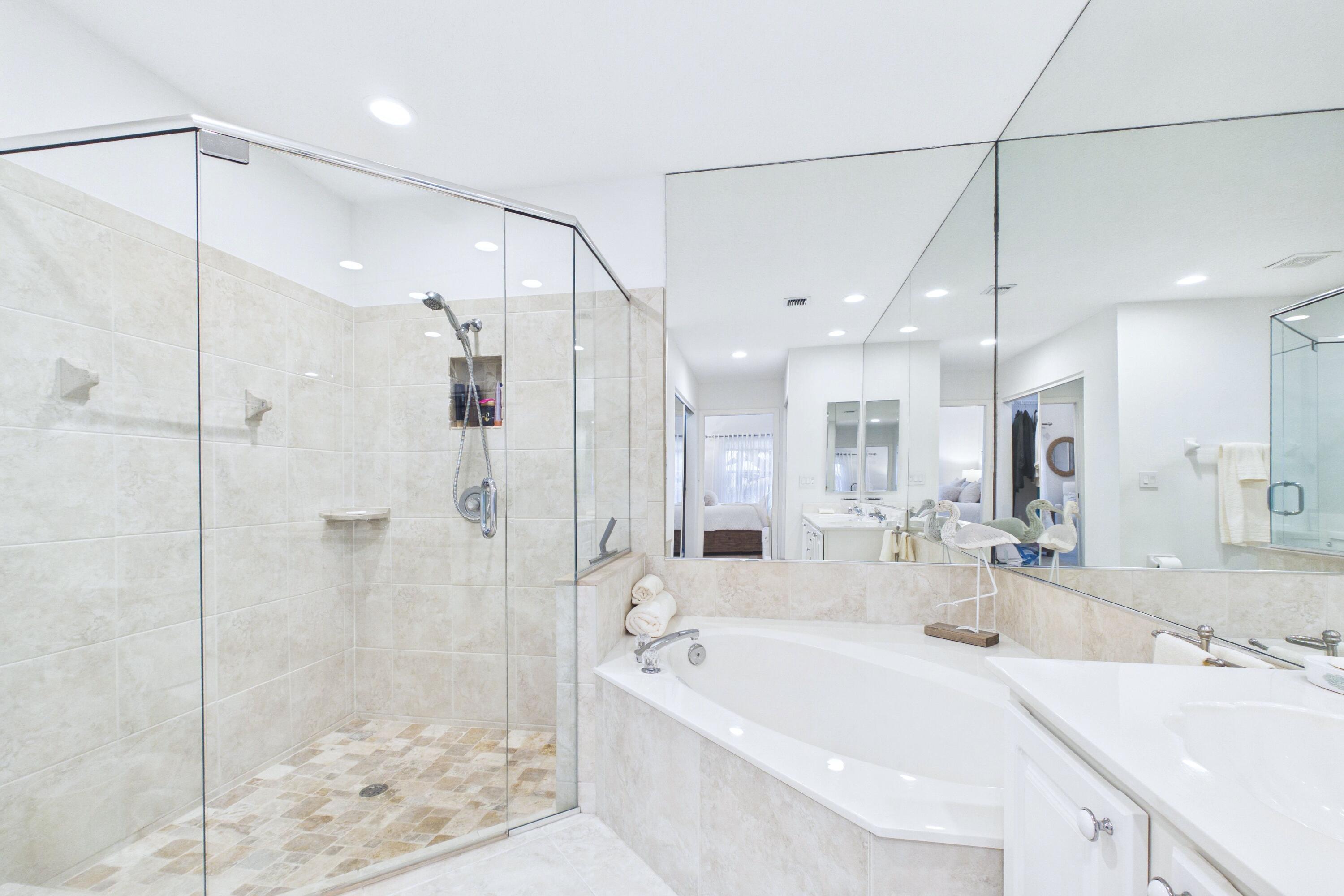 412 Coral Cove, North Palm Beach FL 33408