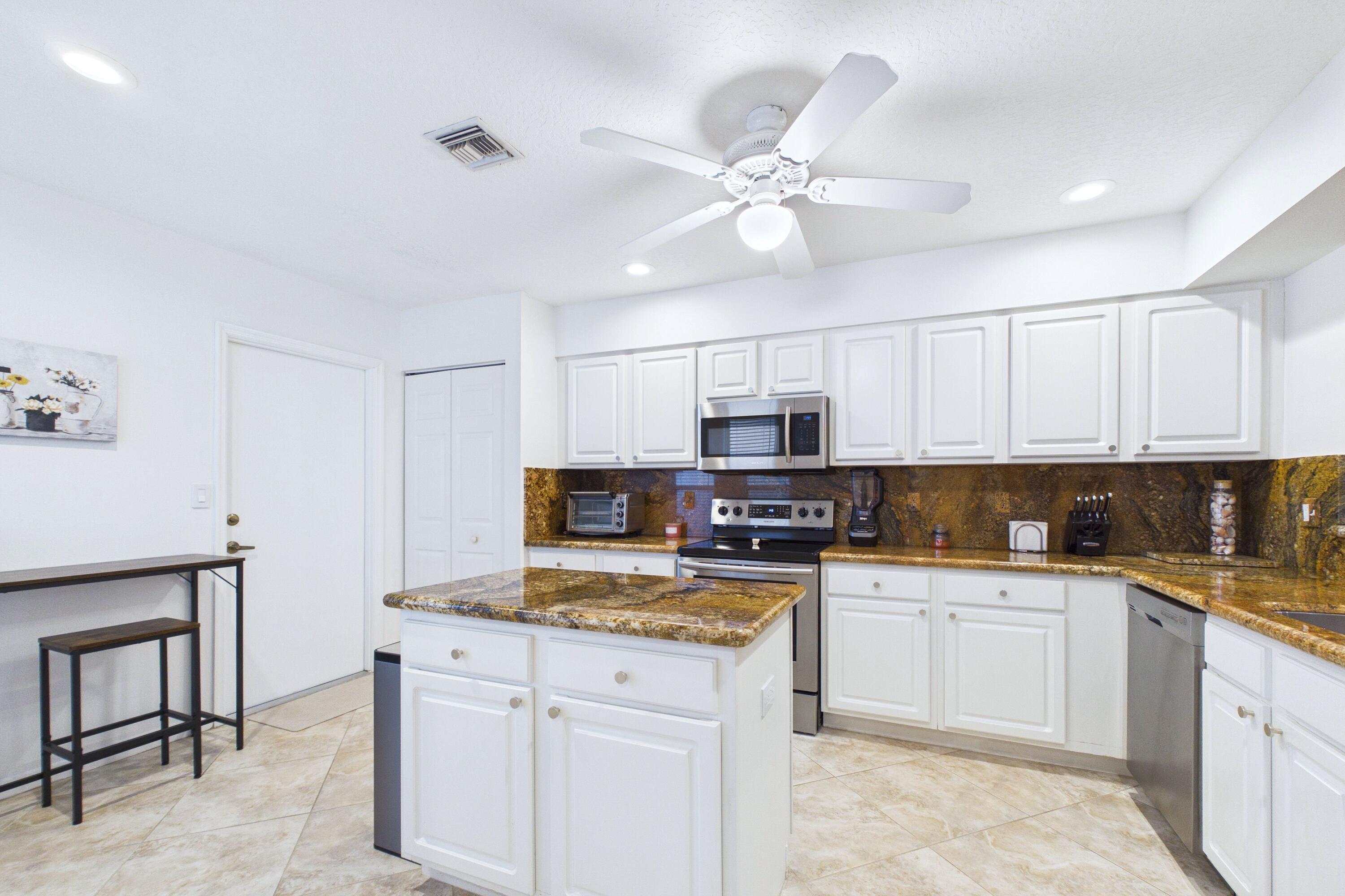 412 Coral Cove, North Palm Beach FL 33408
